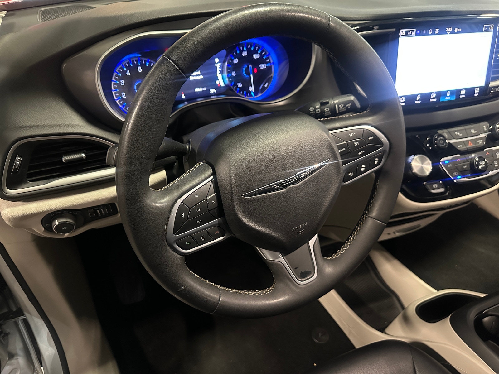 Thumbnail: 2024 Chrysler Pacifica - 4