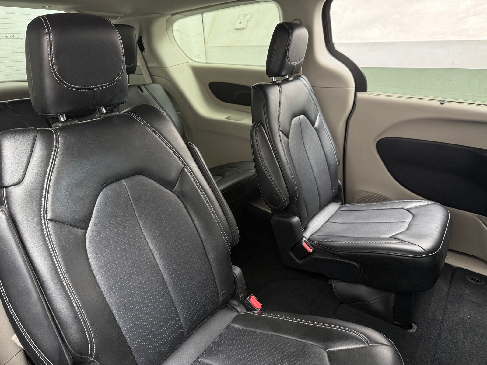 Thumbnail: 2024 Chrysler Pacifica - 5