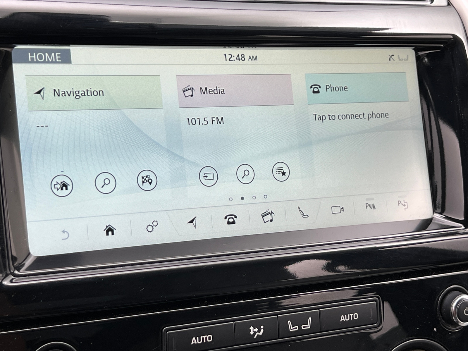 Thumbnail: 2019 Land Rover Discovery - 3