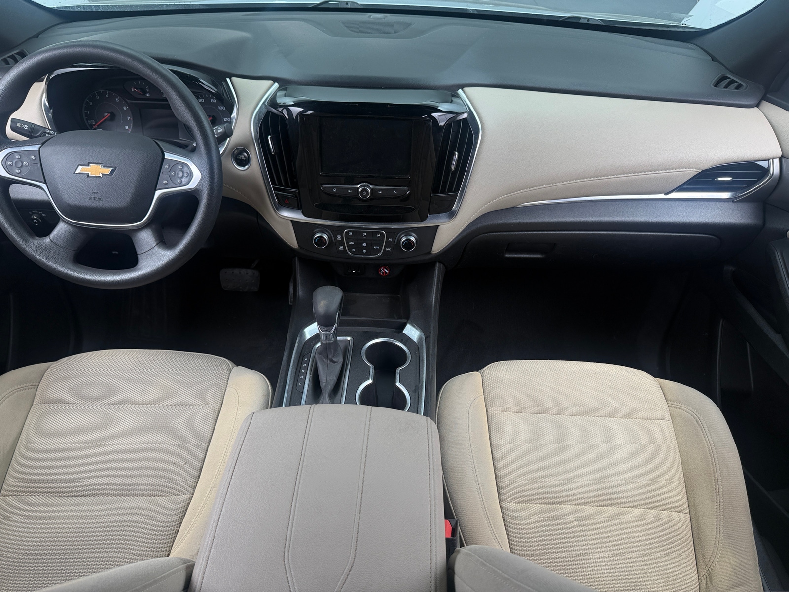 Thumbnail: 2022 Chevrolet Traverse - 3