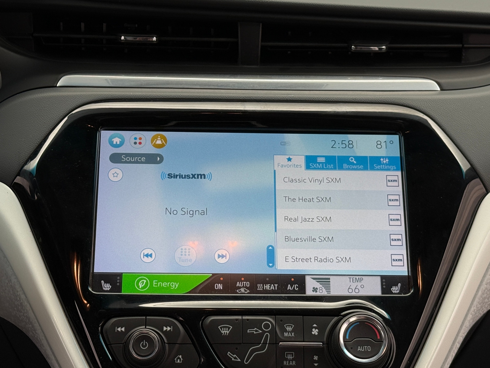 Thumbnail: 2020 Chevrolet Bolt EV - 3