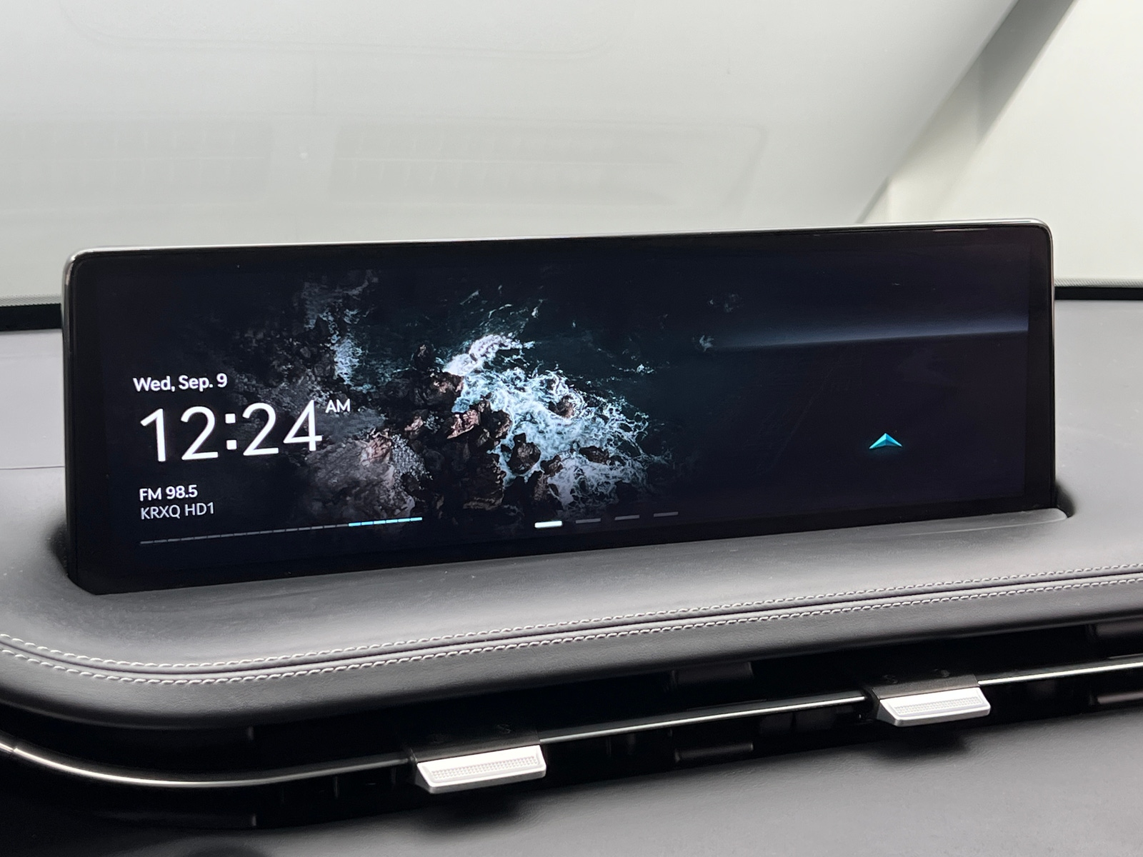 Thumbnail: 2022 Genesis GV70 - 4