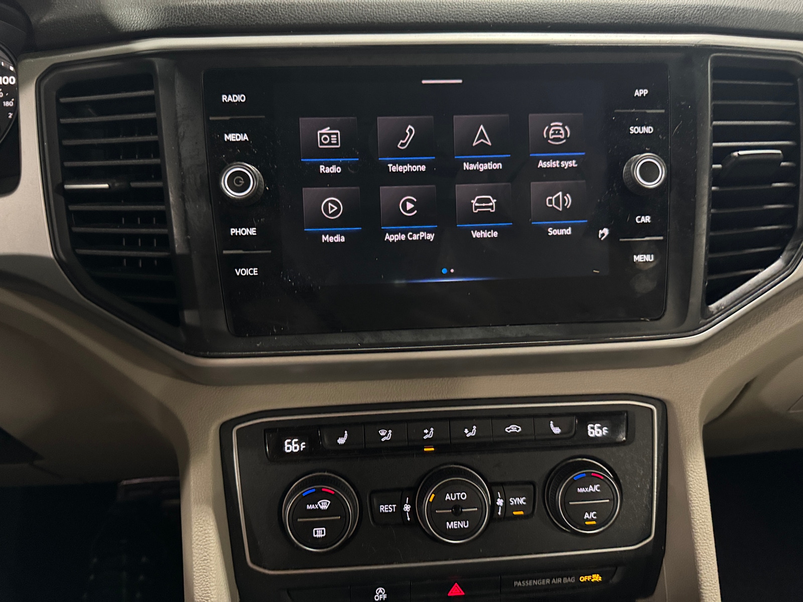 Thumbnail: 2021 Volkswagen Atlas - 3