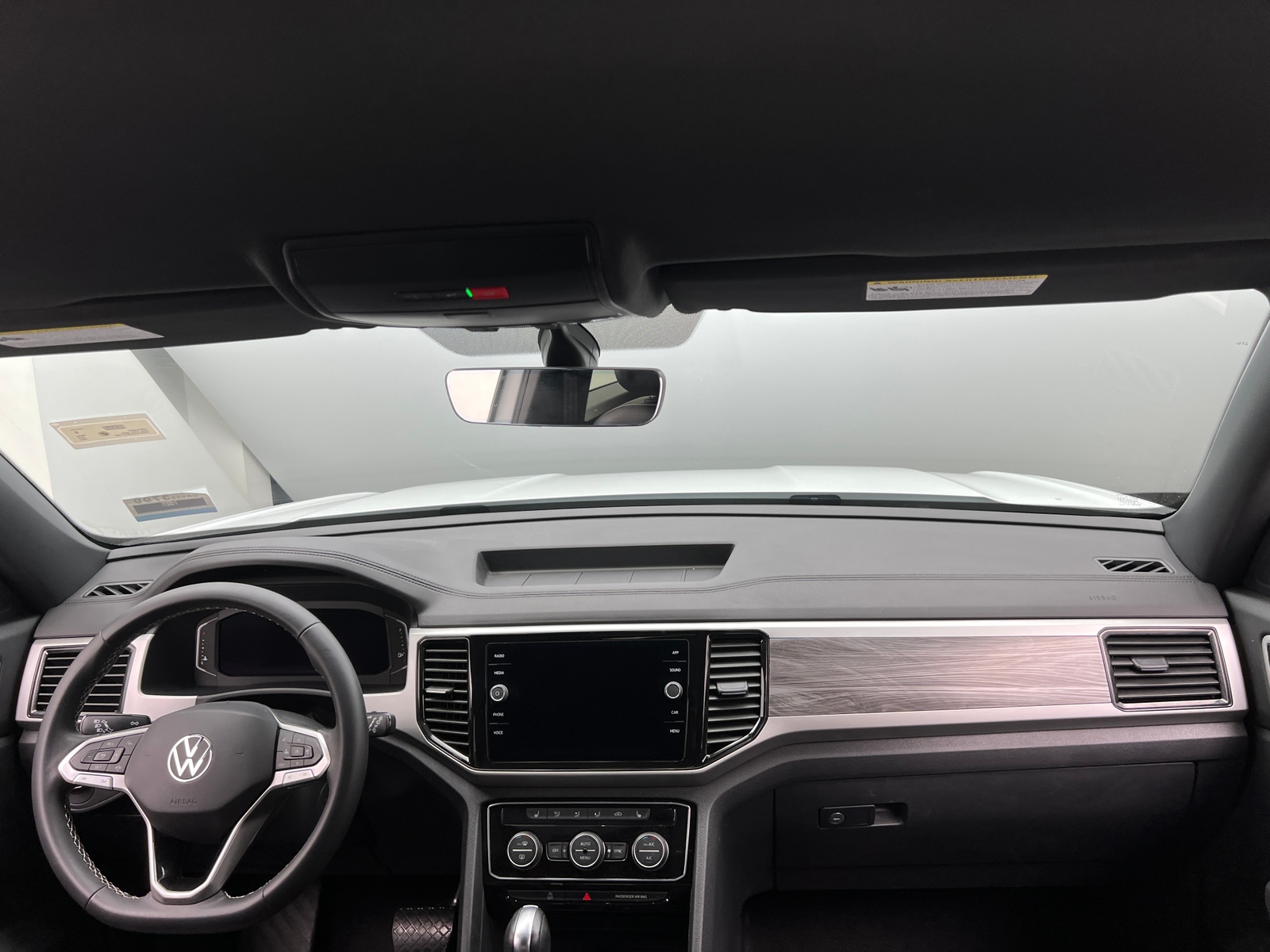 Thumbnail: 2022 Volkswagen Atlas - 2