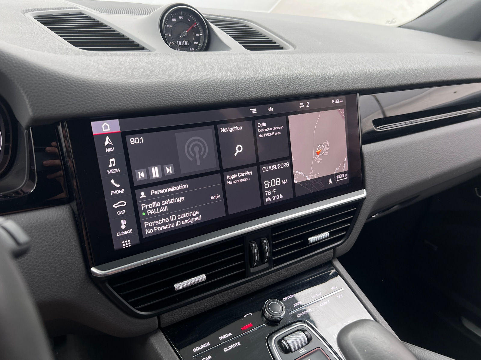 Thumbnail: 2021 Porsche Cayenne - 3