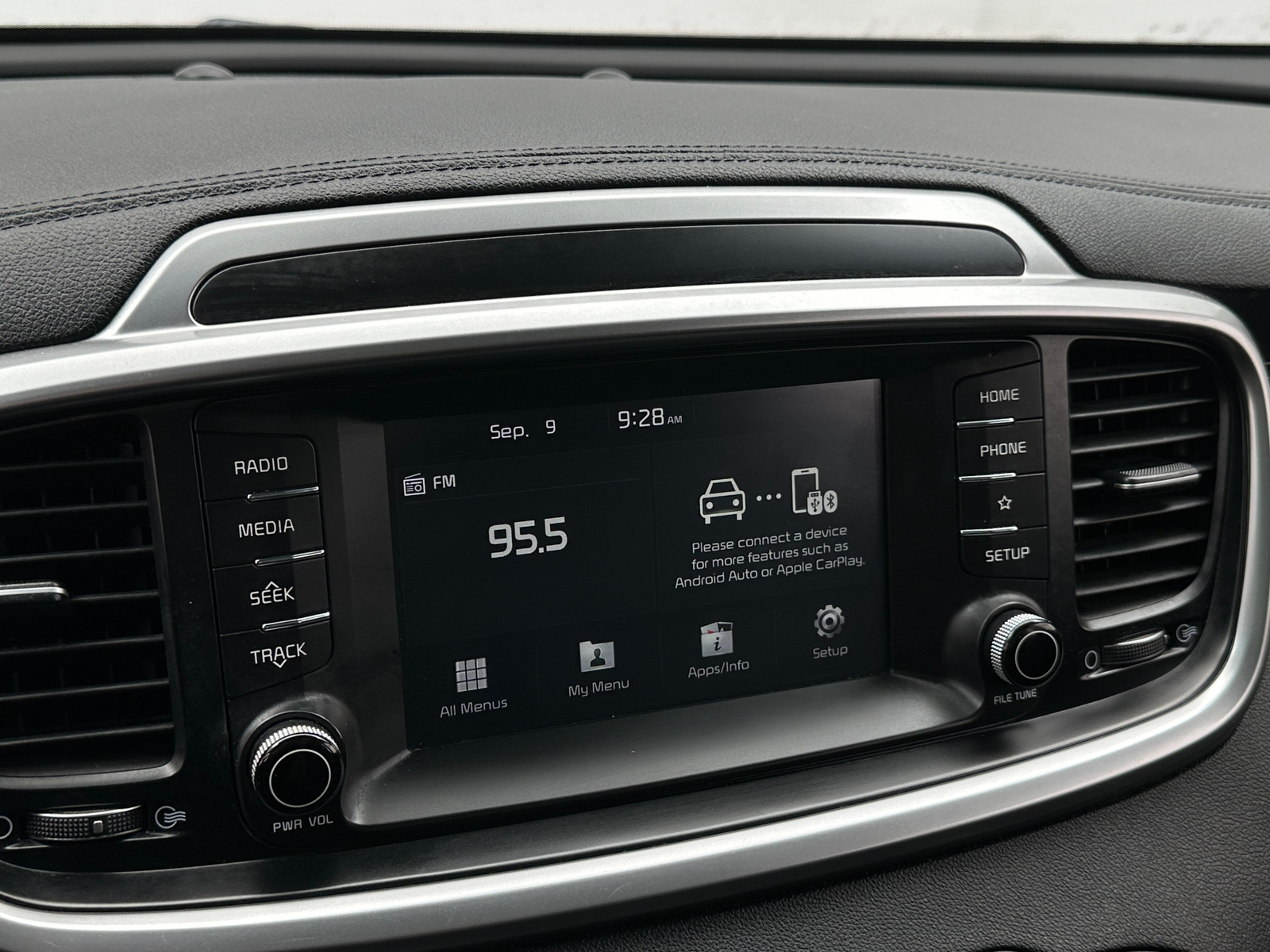 Thumbnail: 2020 Kia Sorento - 3