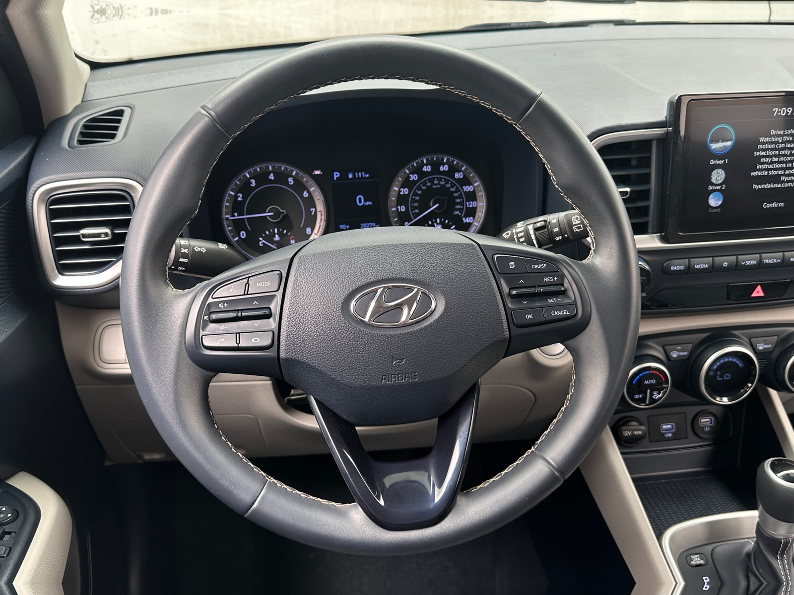 Thumbnail: 2021 Hyundai Venue - 4
