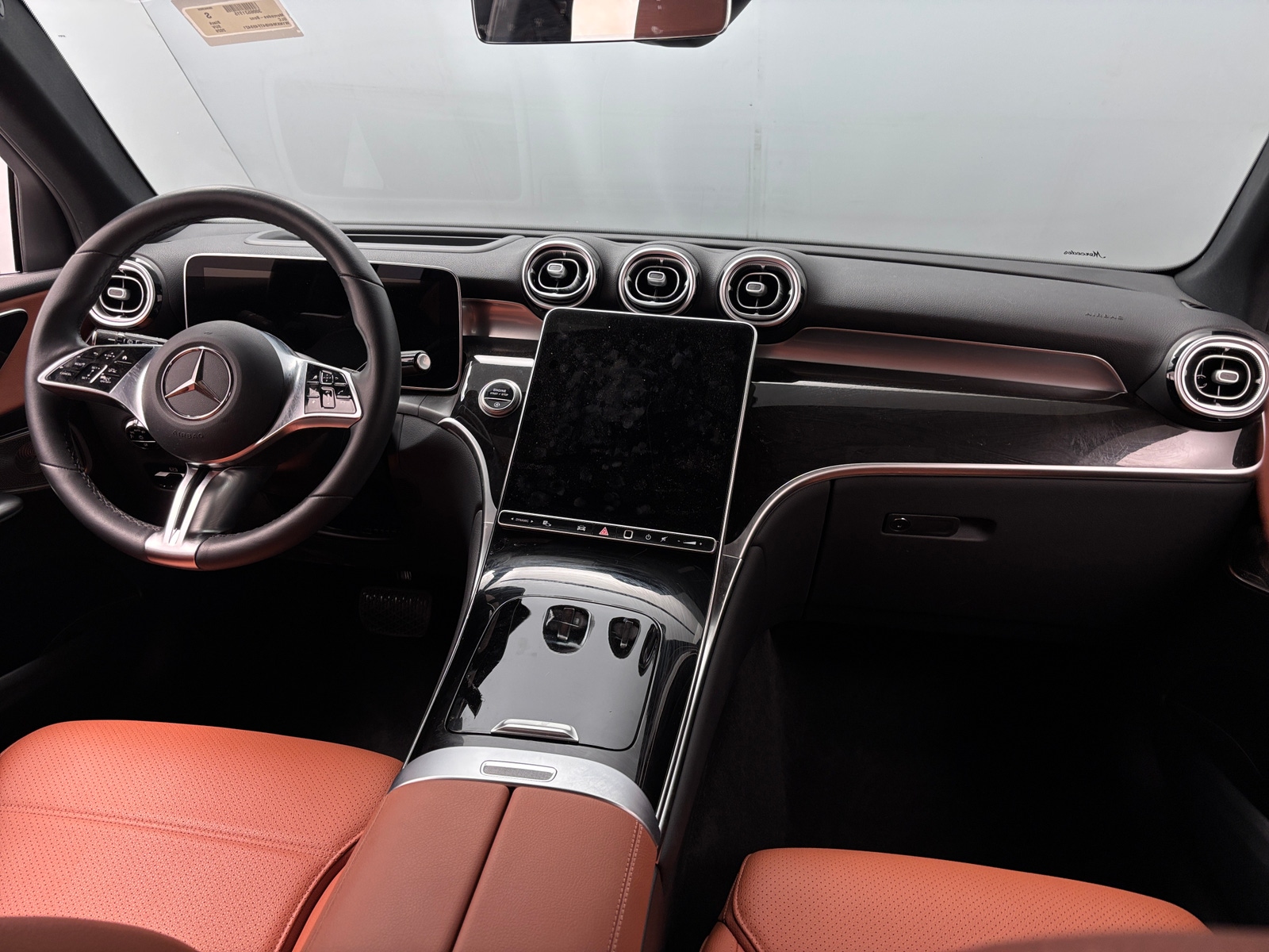 Thumbnail: 2026 Mercedes-Benz GLC - 2