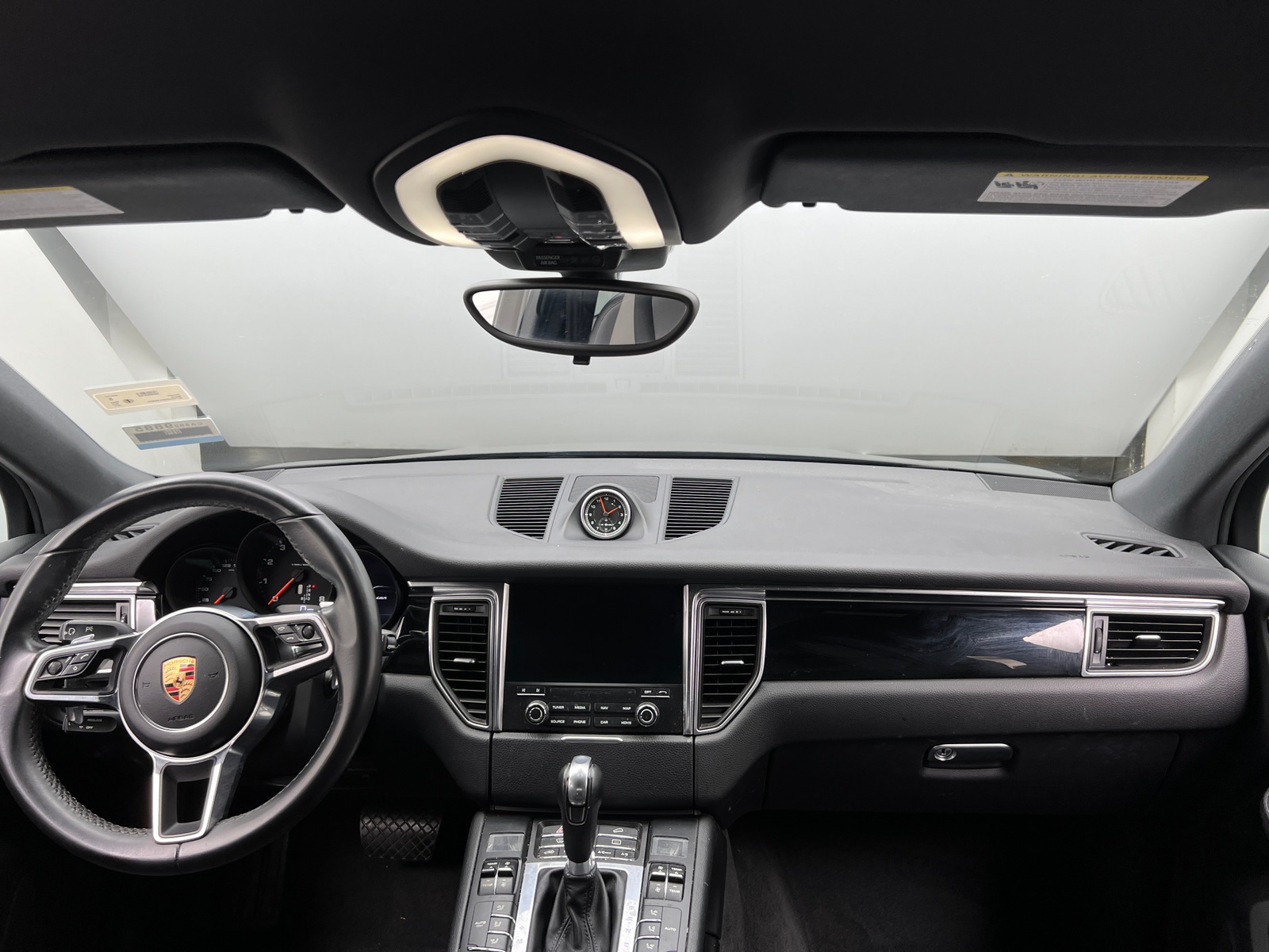 Thumbnail: 2017 Porsche Macan - 2