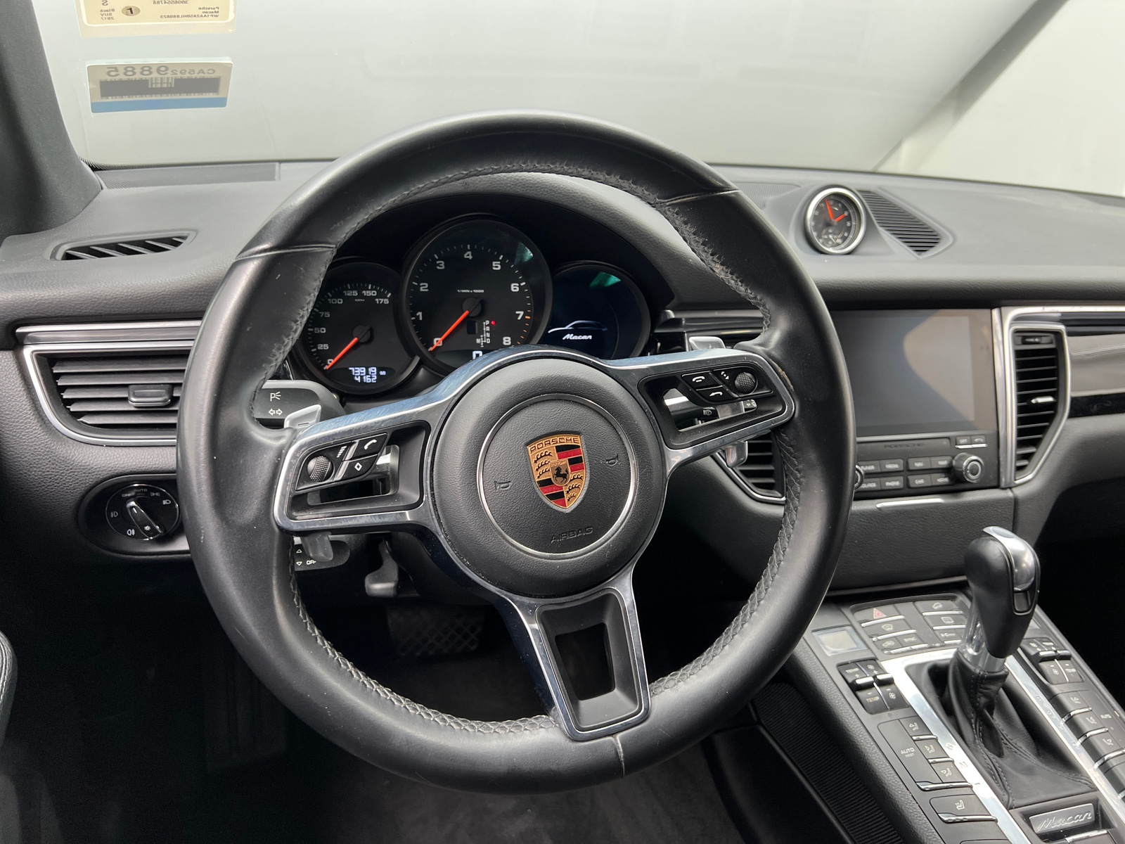 Thumbnail: 2017 Porsche Macan - 4