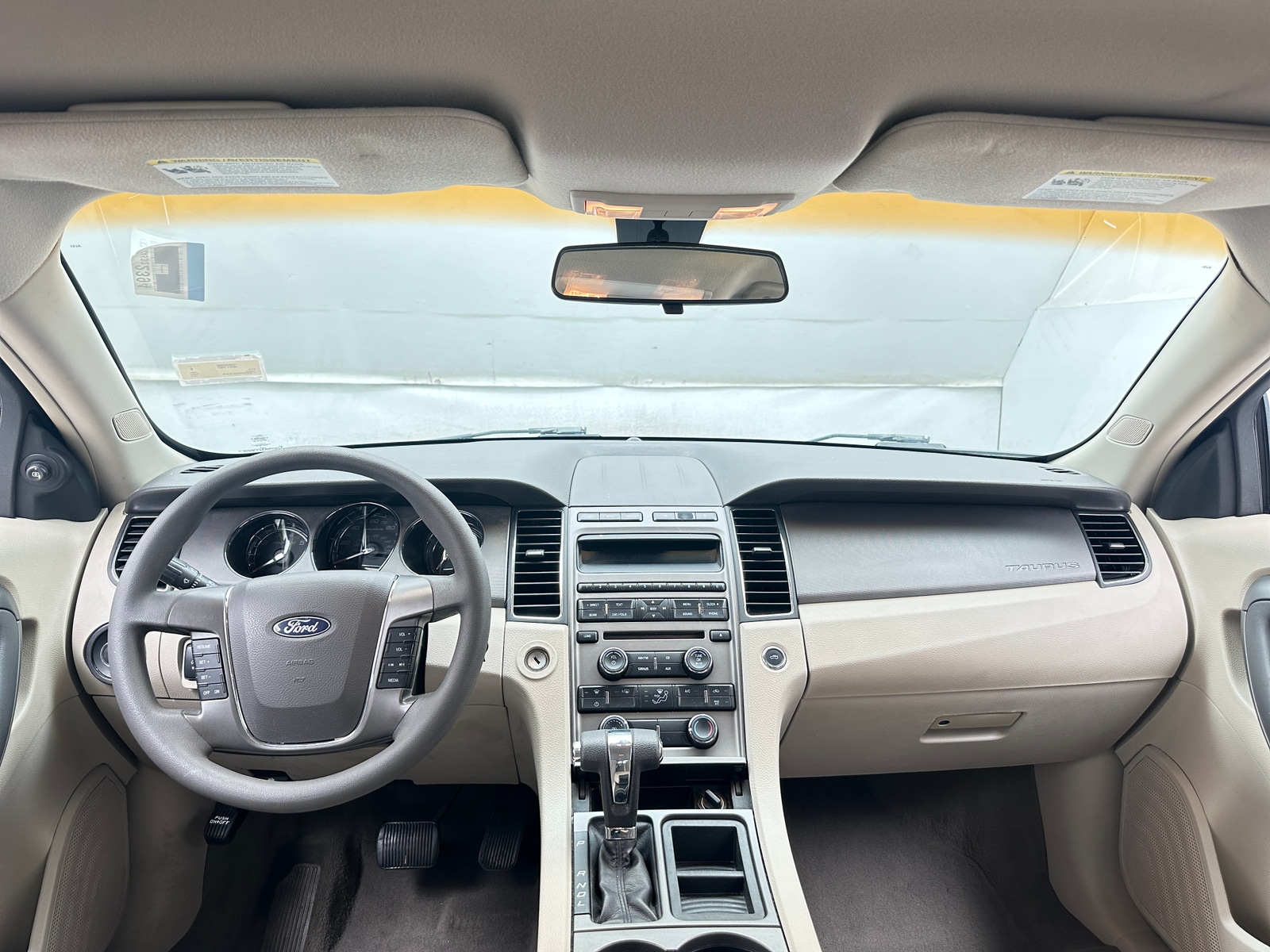 Thumbnail: 2010 Ford Taurus - 3