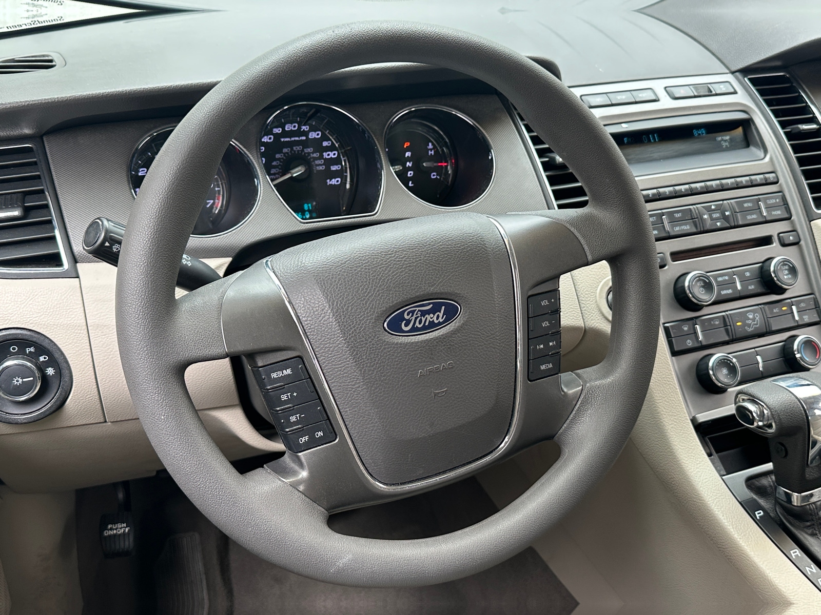 Thumbnail: 2010 Ford Taurus - 5