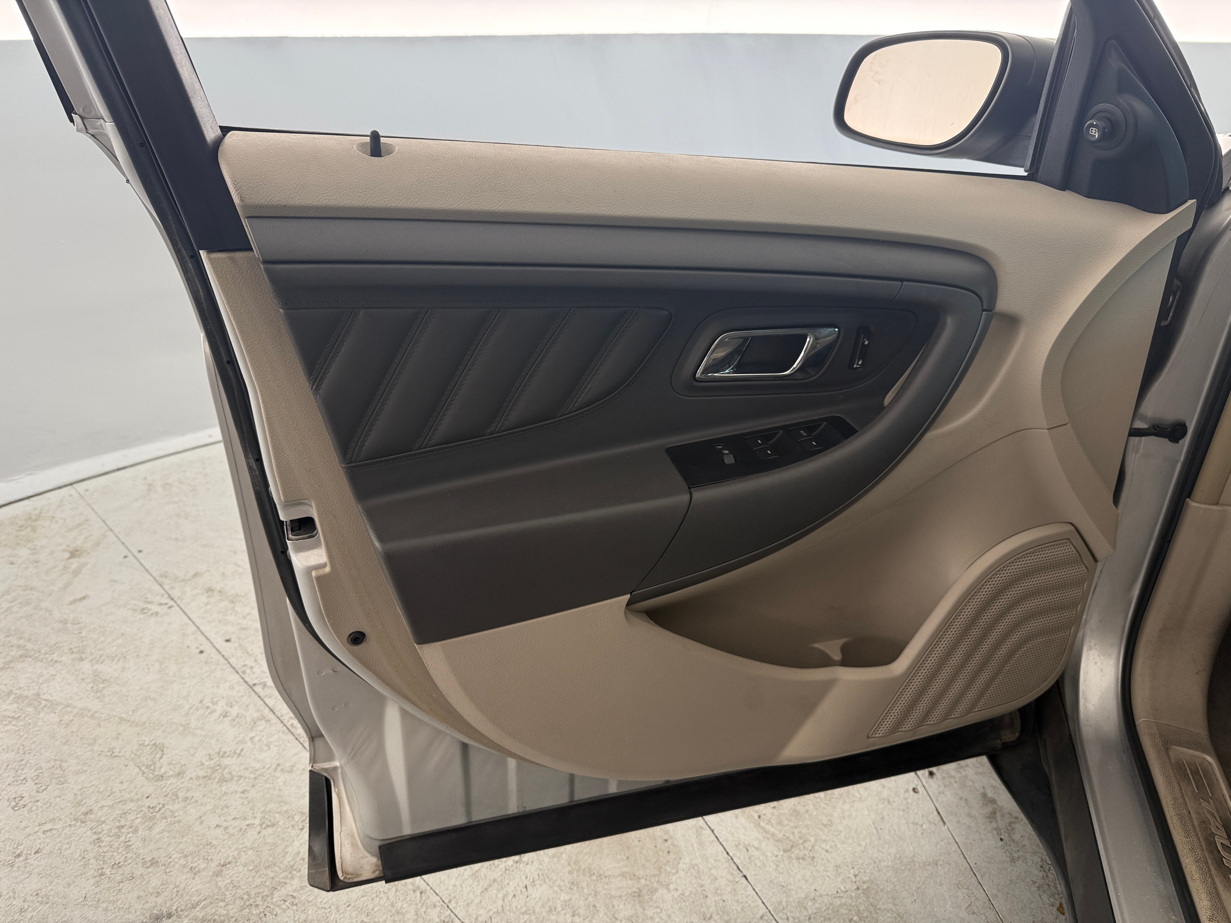 Used 2010 Ford Taurus SE with VIN 1FAHP2DW2AG151073 for sale in Pewaukee, WI