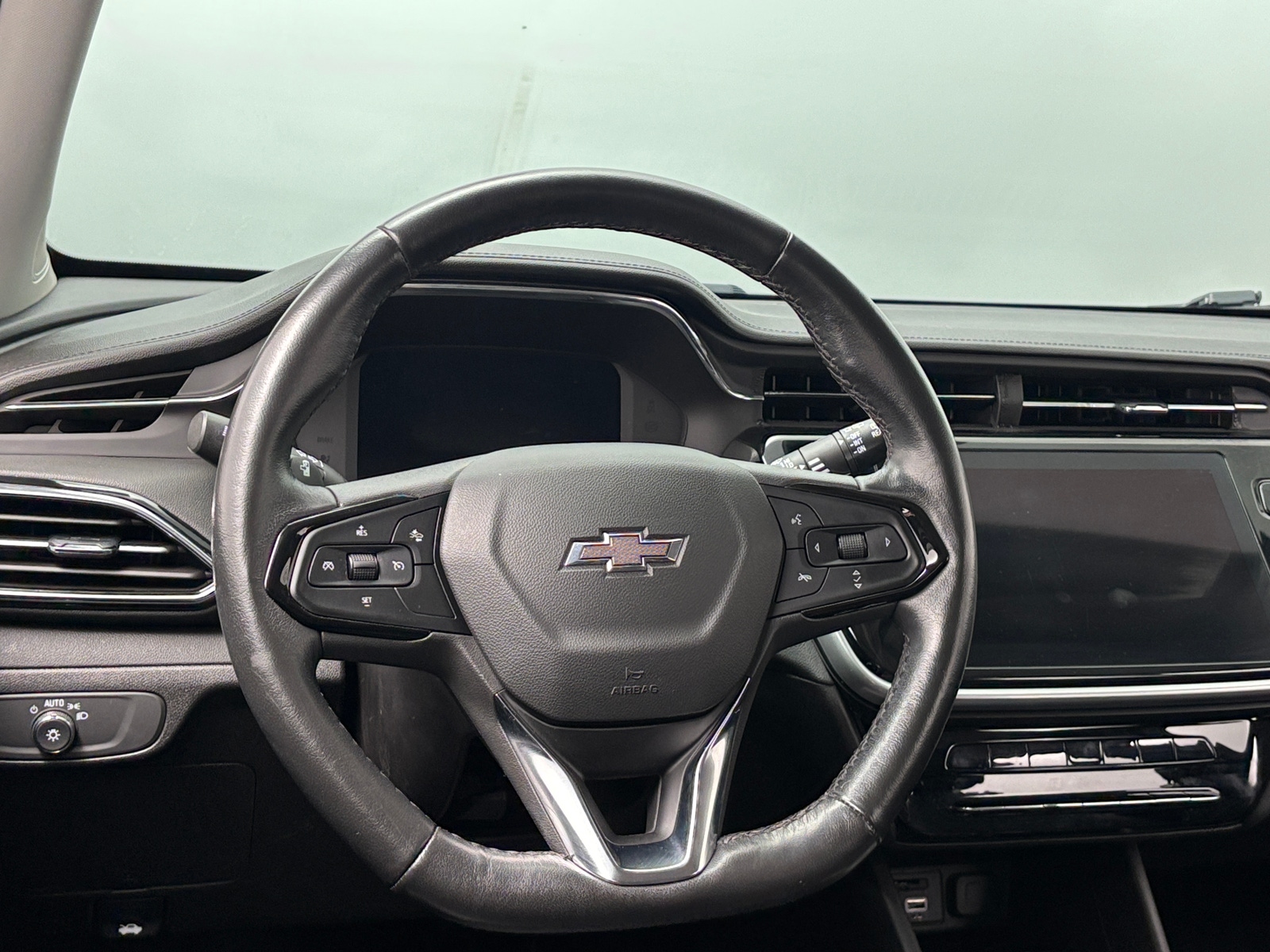 Thumbnail: 2023 Chevrolet Bolt EUV - 4