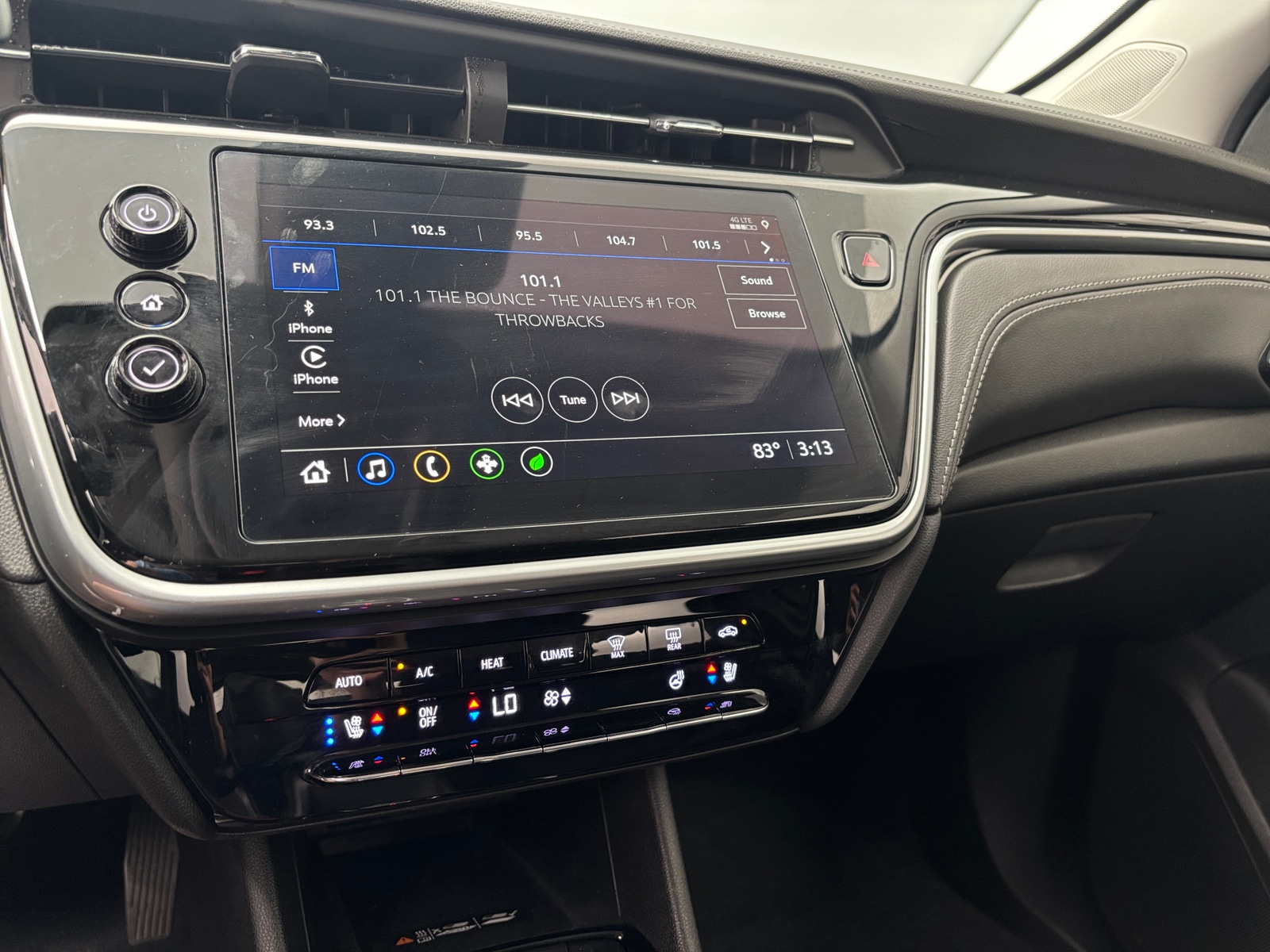 Thumbnail: 2023 Chevrolet Bolt EUV - 3