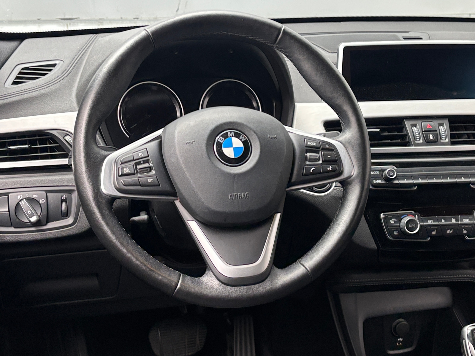 Thumbnail: 2021 BMW X1 - 4