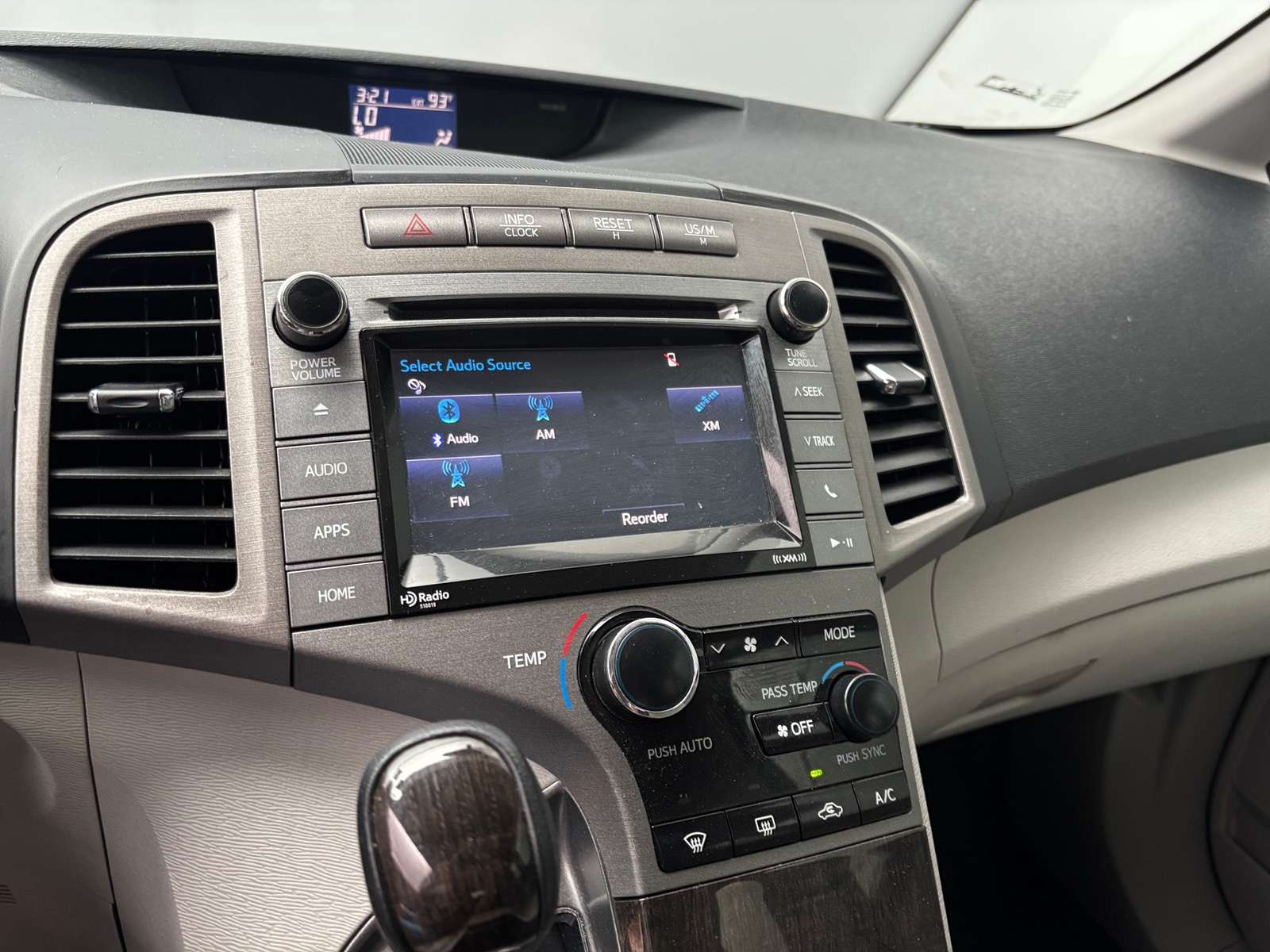 Thumbnail: 2015 Toyota Venza - 4