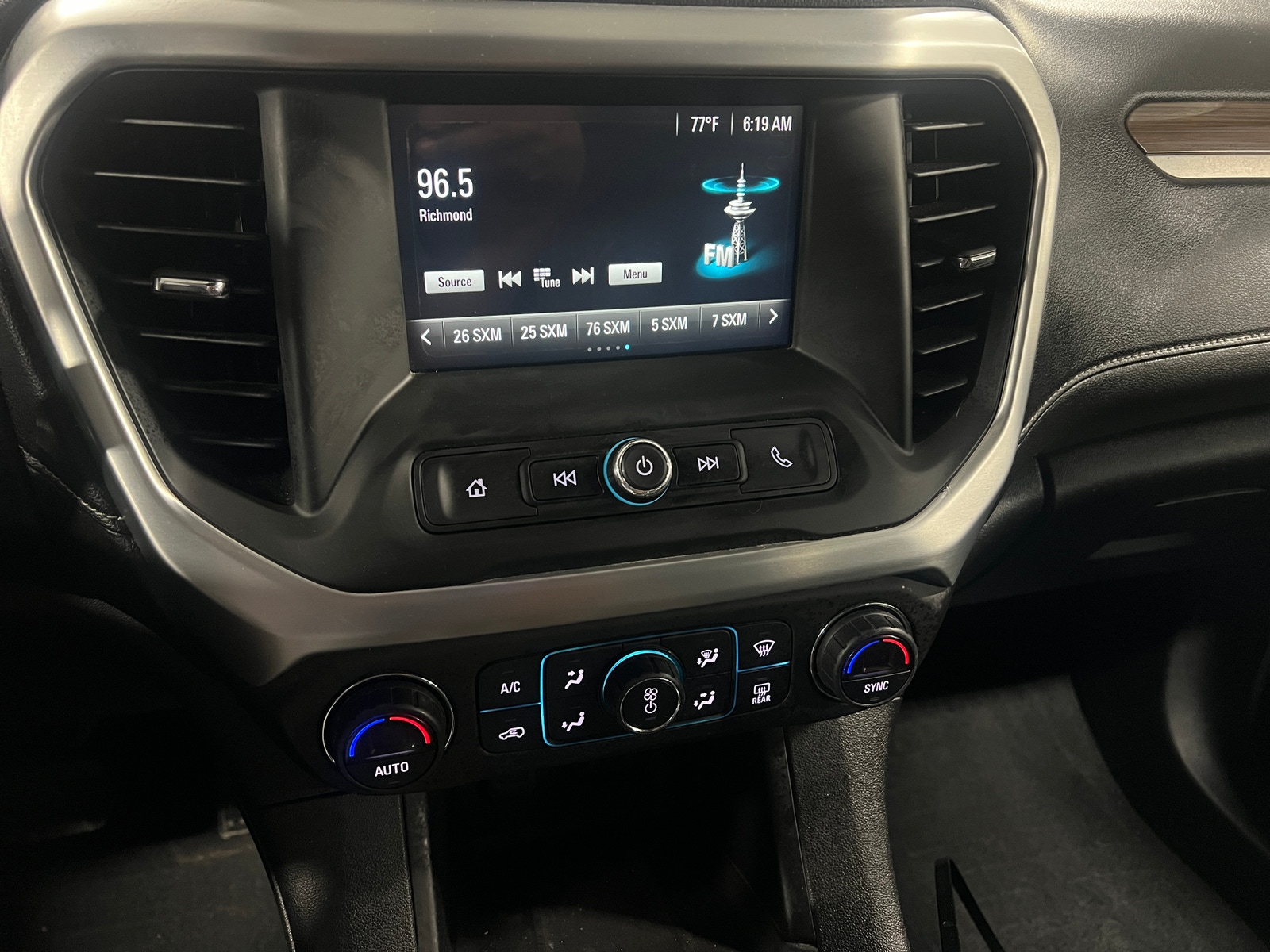 Thumbnail: 2018 GMC Acadia - 4