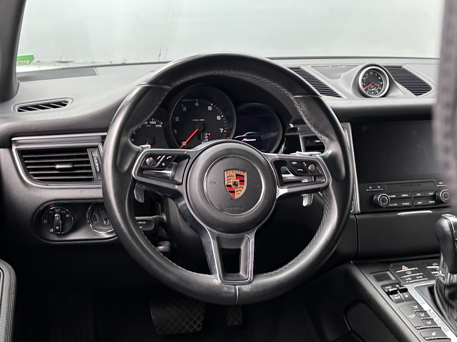 Thumbnail: 2018 Porsche Macan - 4