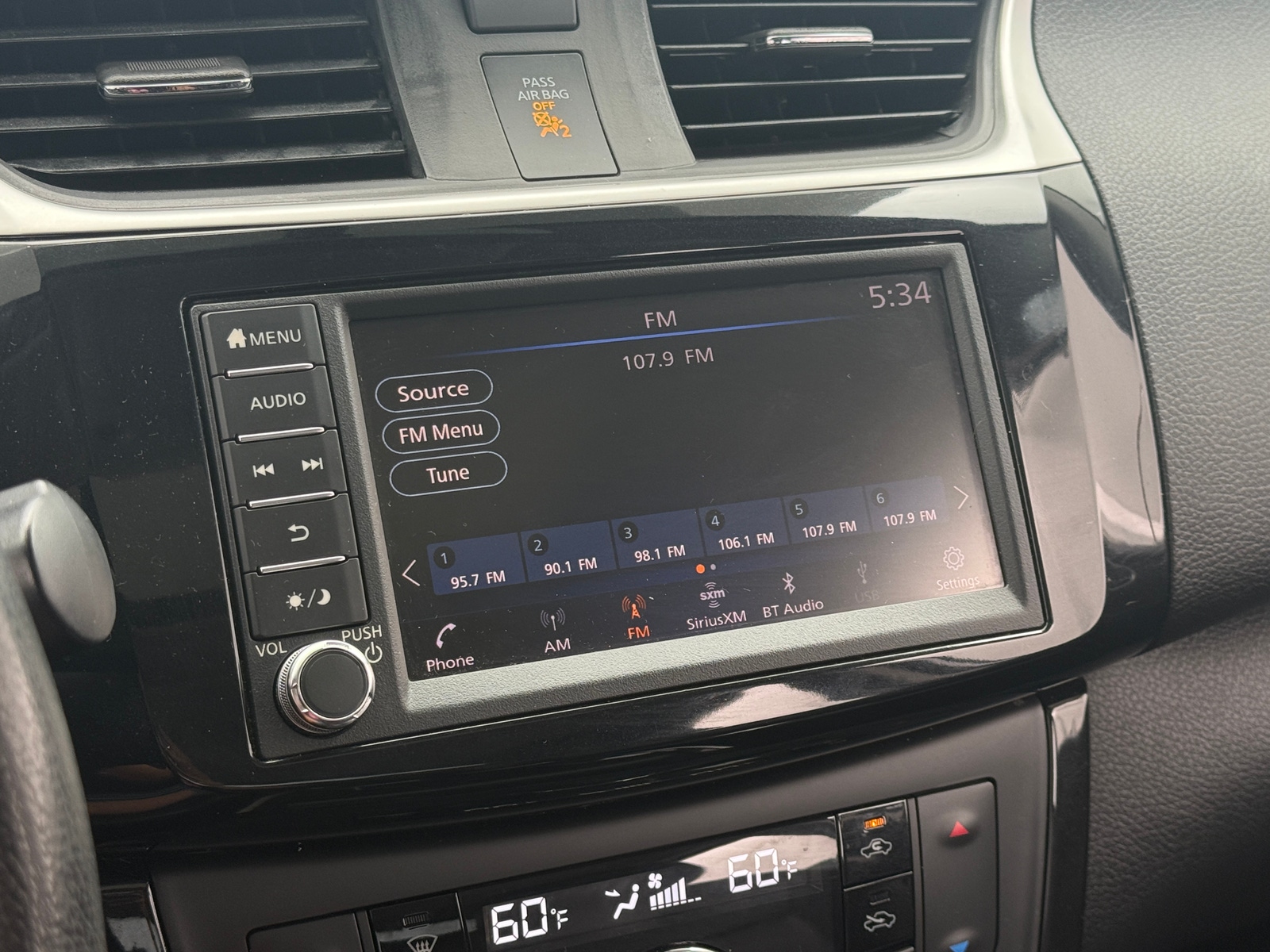 Thumbnail: 2019 Nissan Sentra - 3