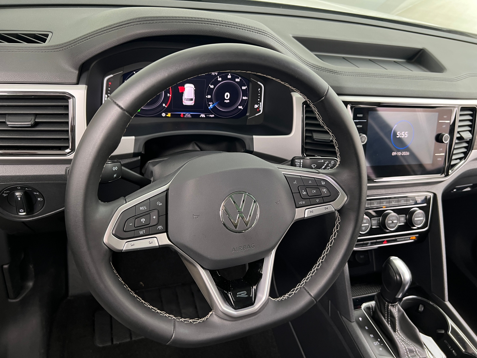 Thumbnail: 2023 Volkswagen Atlas - 4