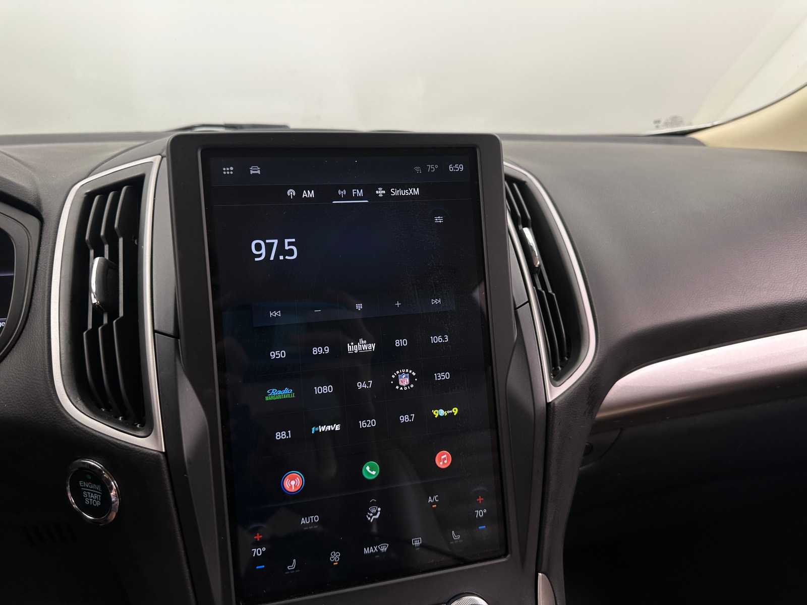 Thumbnail: 2023 Ford Edge - 3