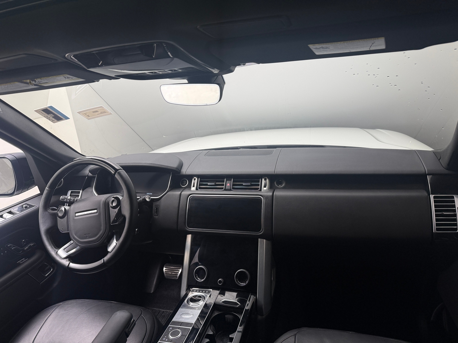 Thumbnail: 2022 Land Rover Range Rover - 2