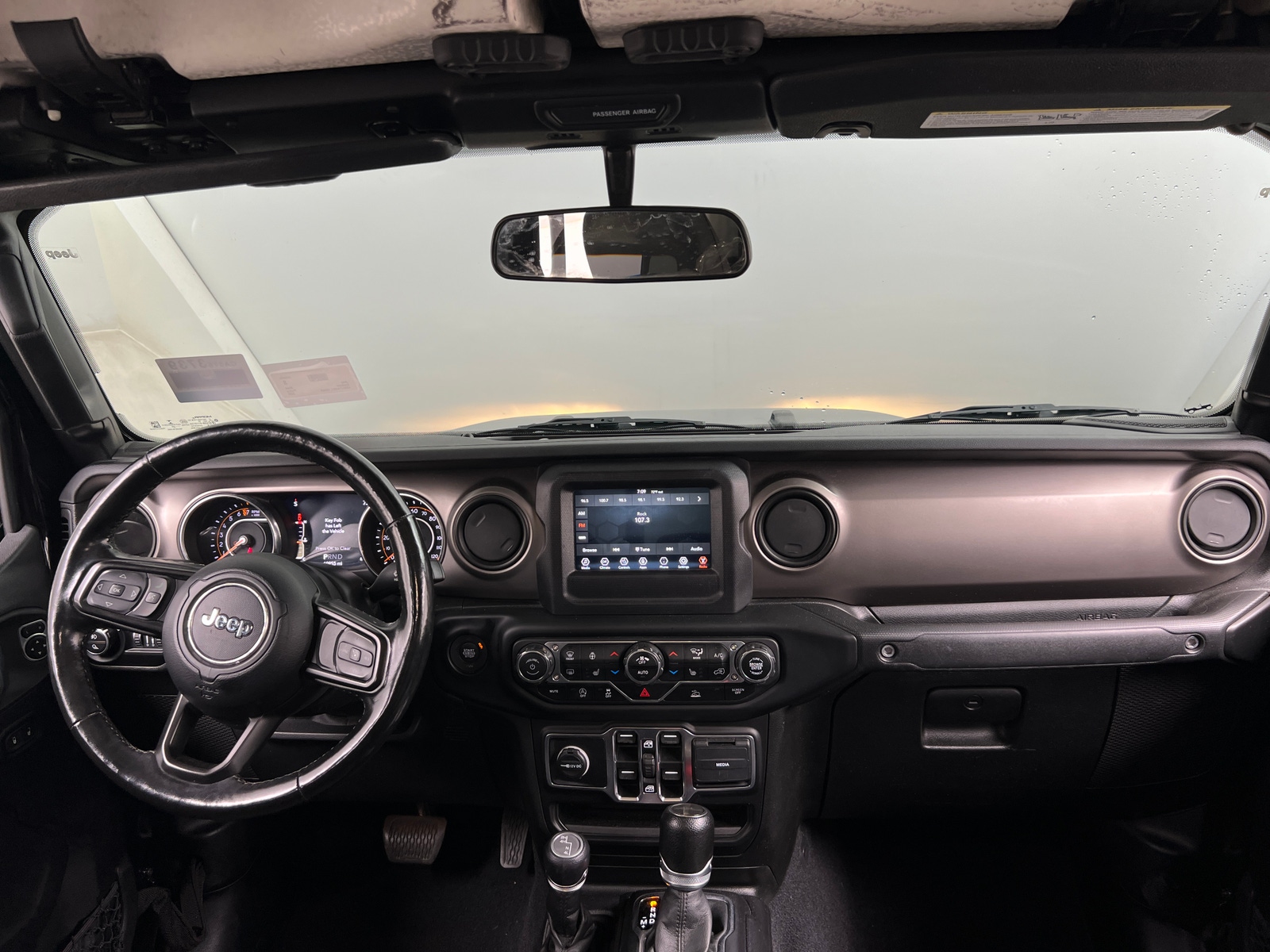 Thumbnail: 2020 Jeep Gladiator - 3