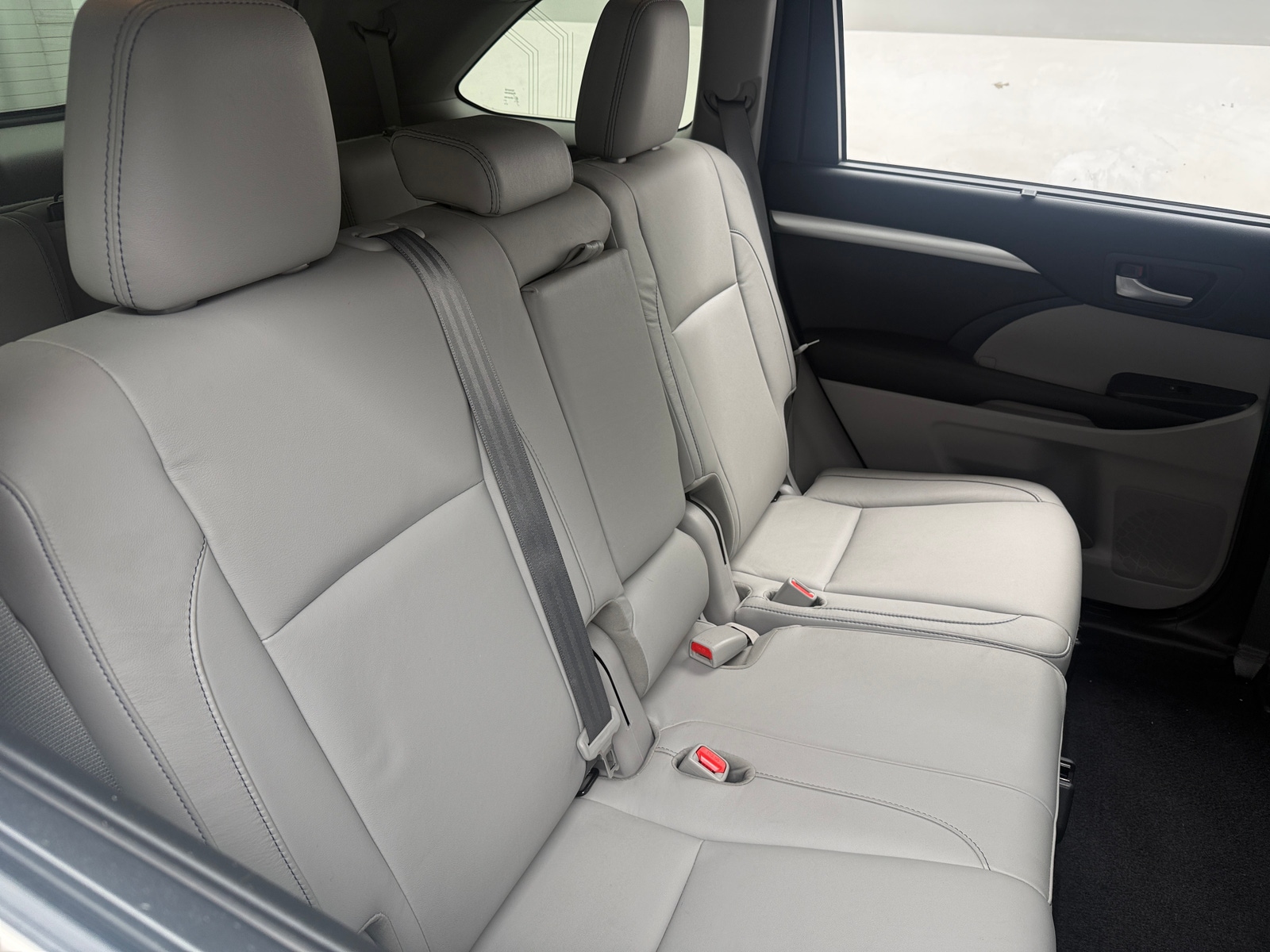 Thumbnail: 2017 Toyota Highlander - 5