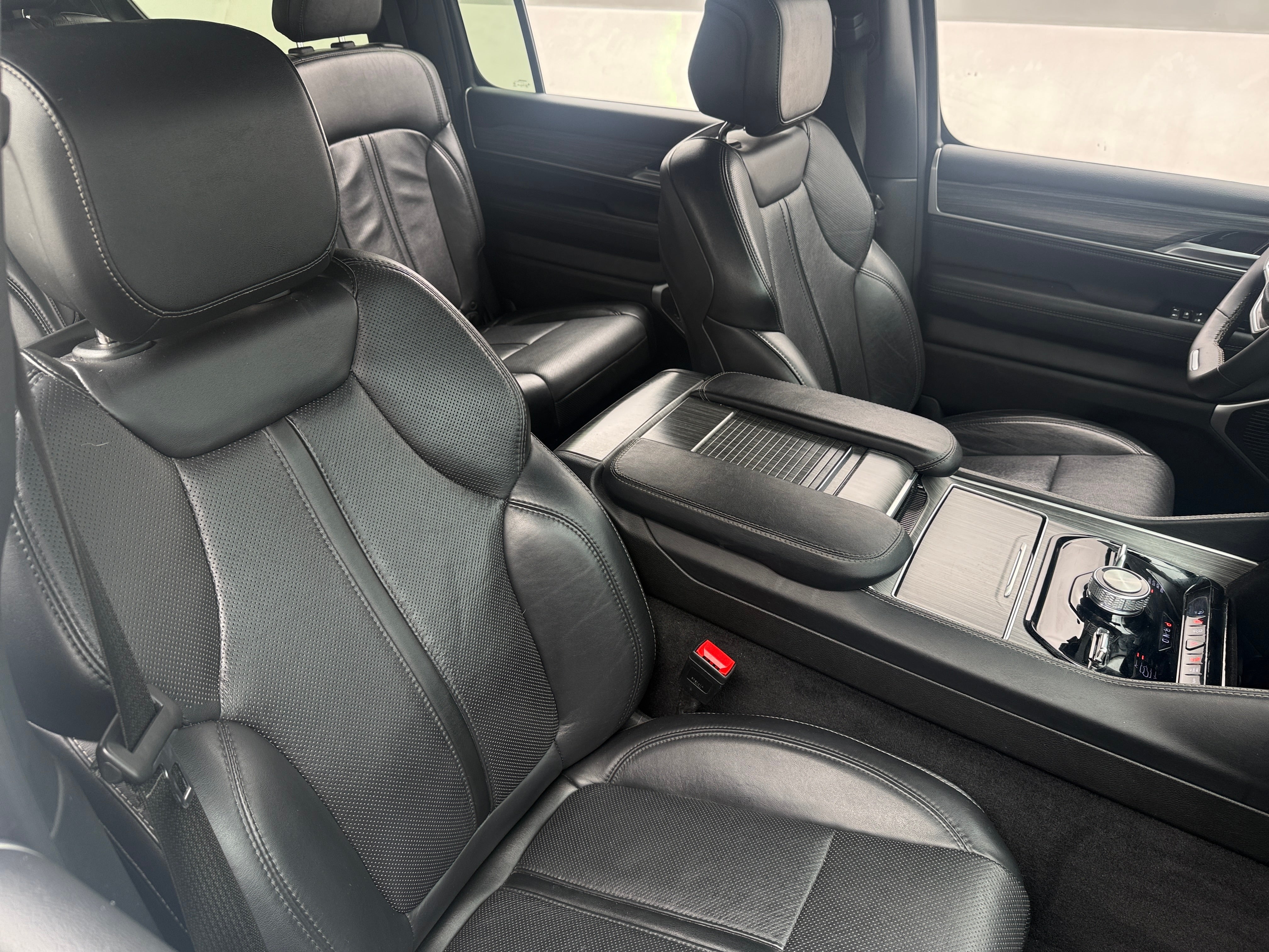 2024 Jeep Wagoneer