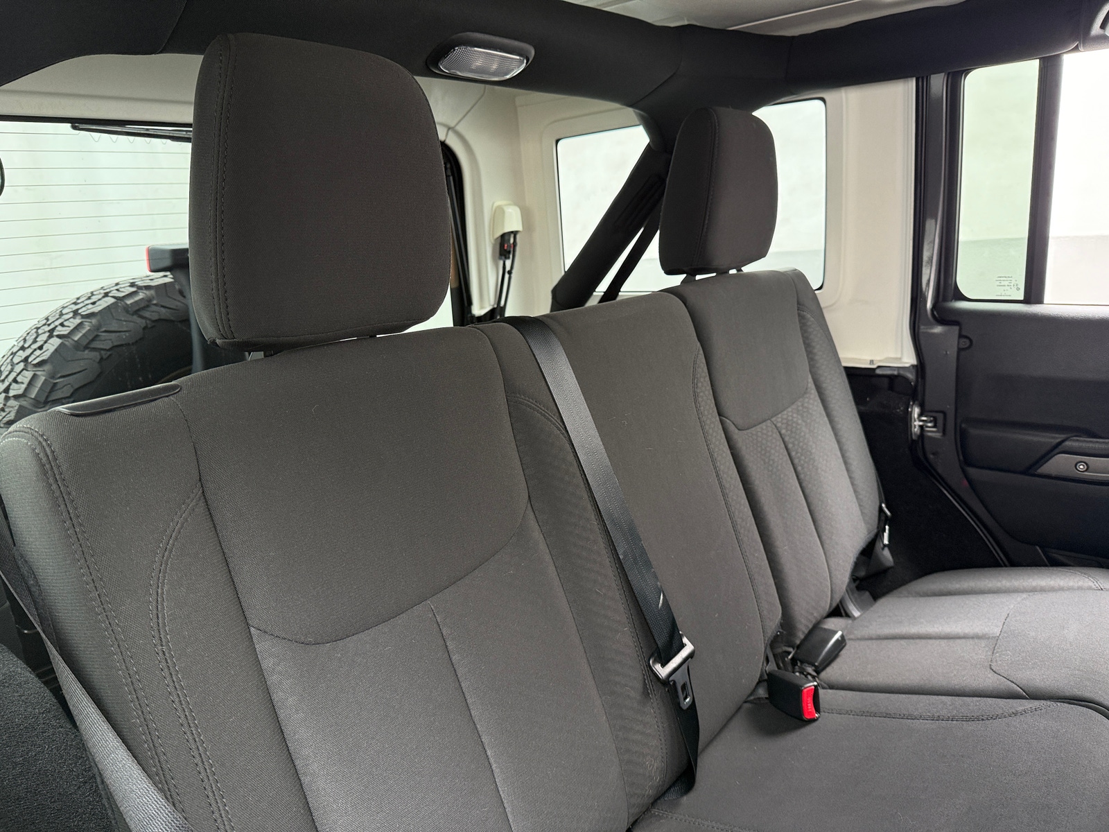 Thumbnail: 2016 Jeep Wrangler - 6
