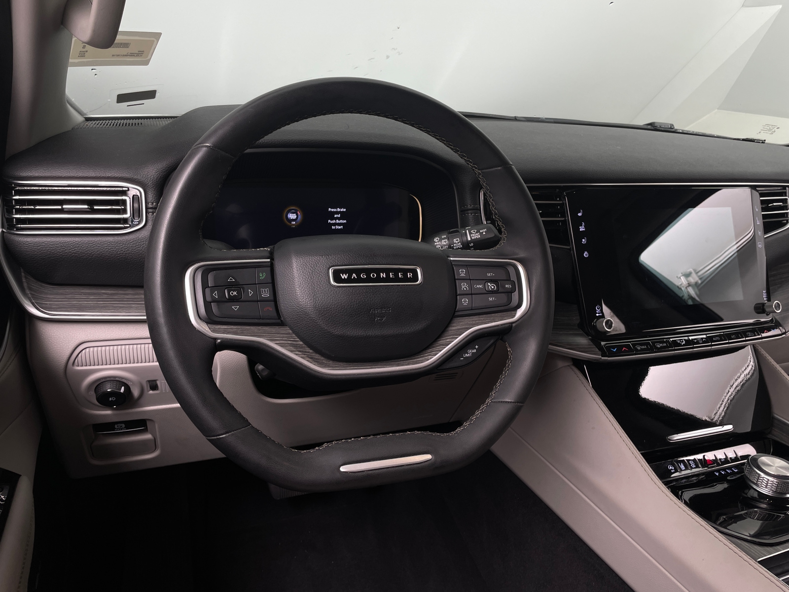 Thumbnail: 2024 Jeep Wagoneer - 4