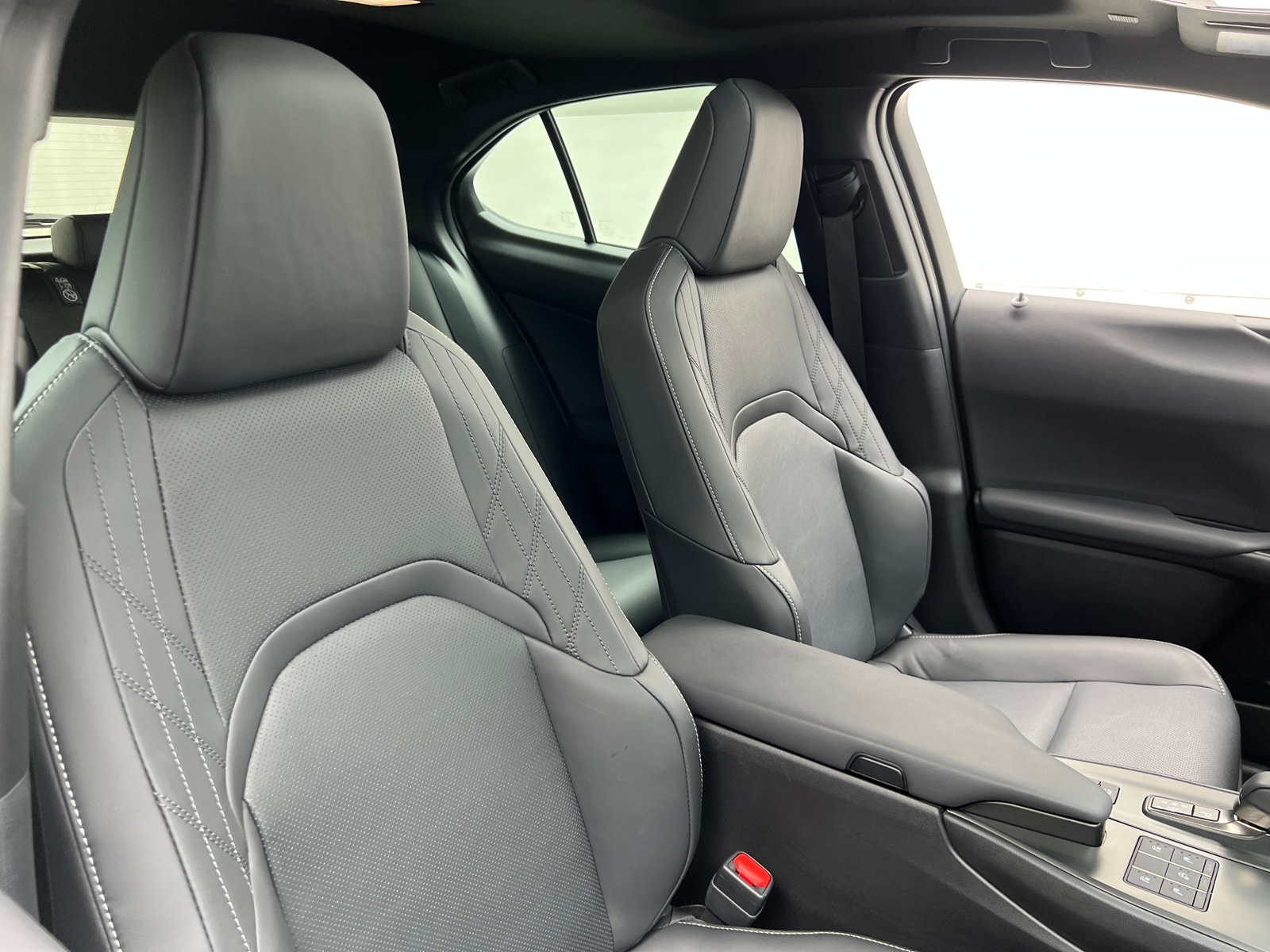 Thumbnail: 2026 Lexus UX - 2