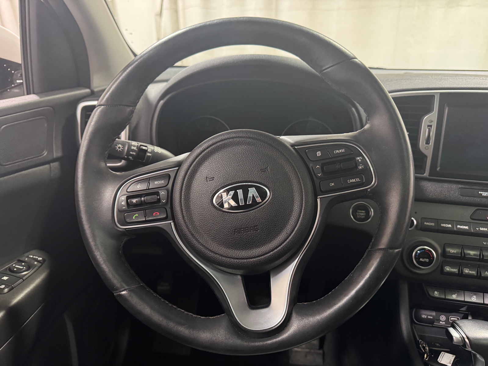 Thumbnail: 2017 Kia Sportage - 4