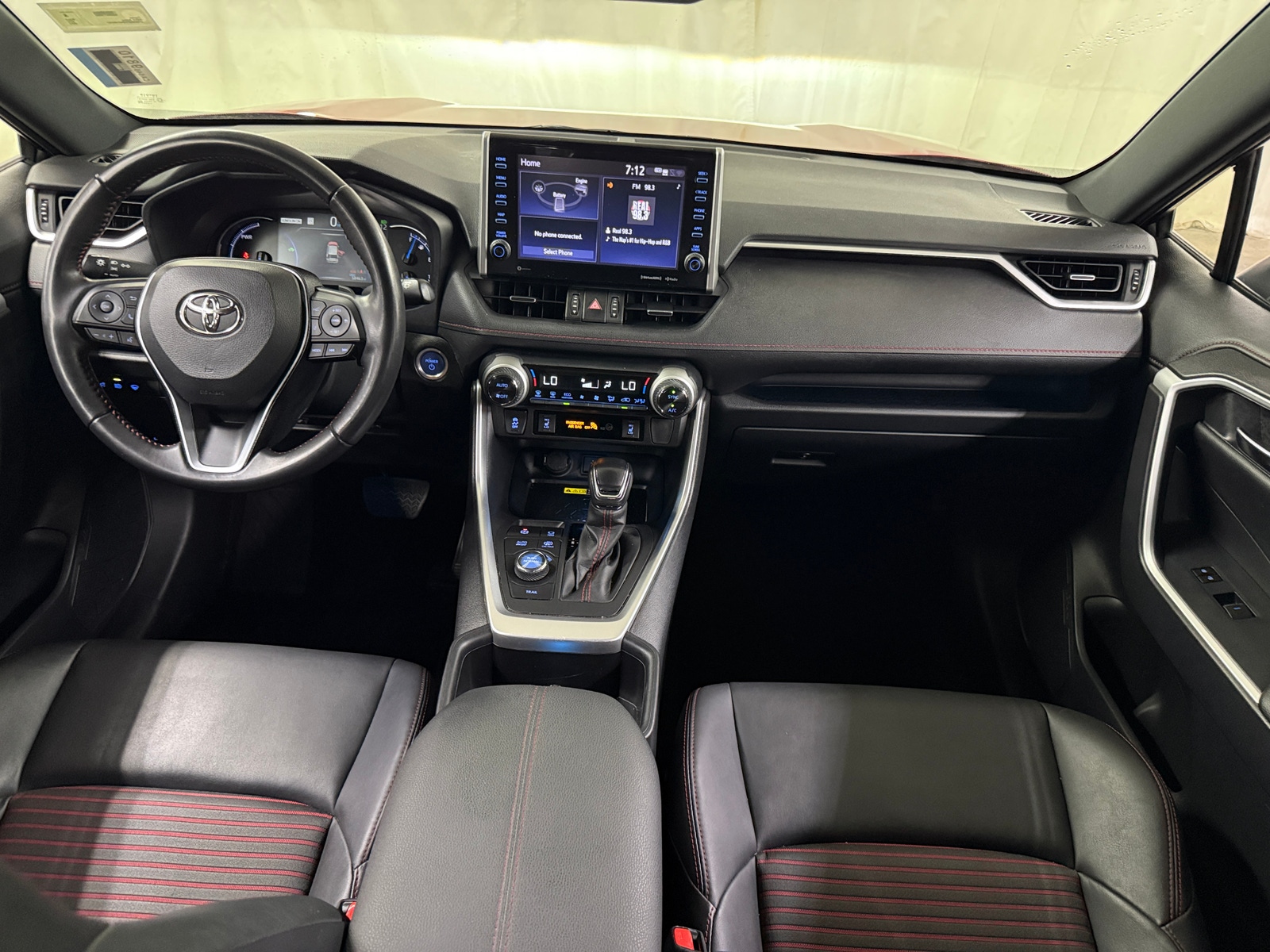 Thumbnail: 2022 Toyota RAV4 - 3