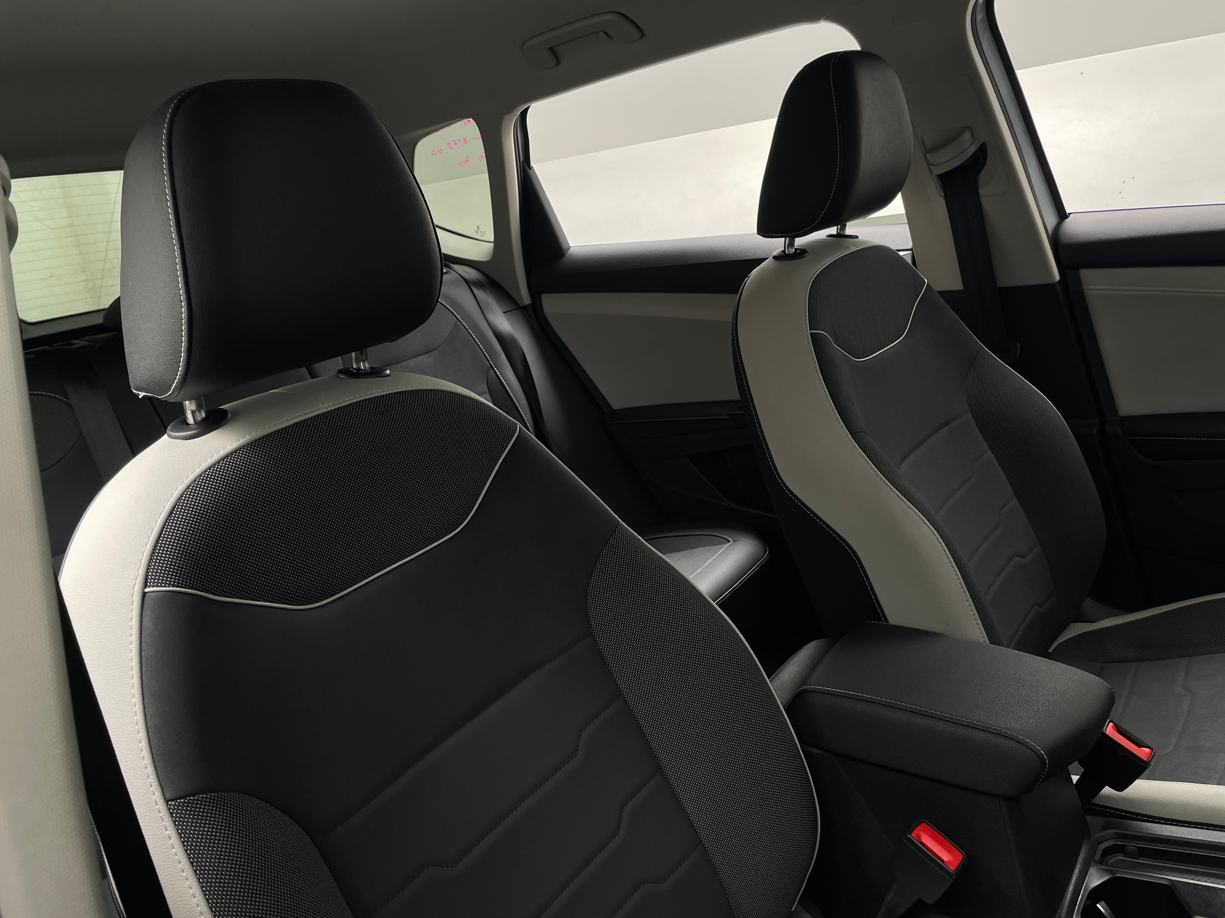 2025 Volkswagen Taos