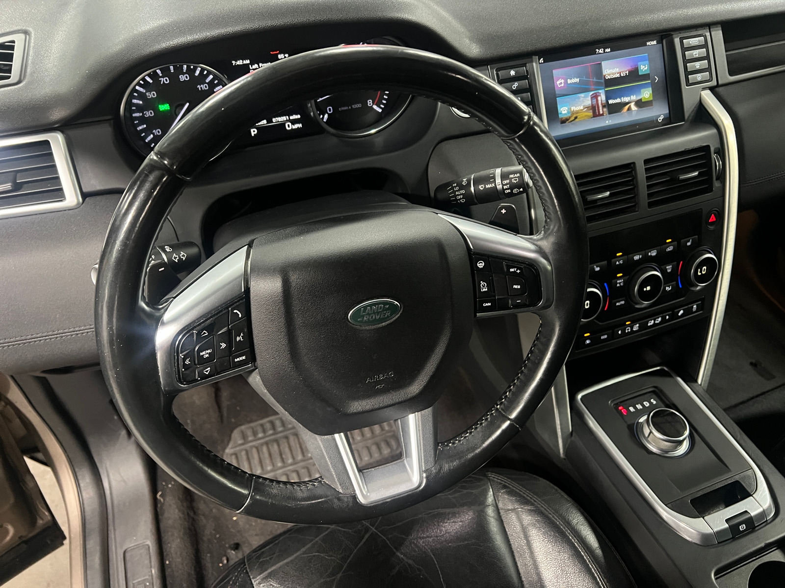 Thumbnail: 2015 Land Rover Discovery Sport - 5