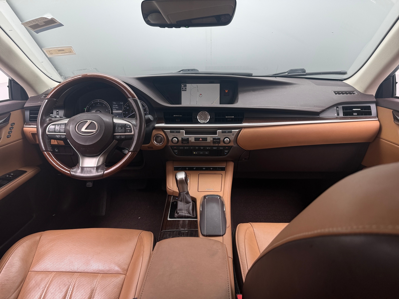 Thumbnail: 2017 Lexus ES - 2