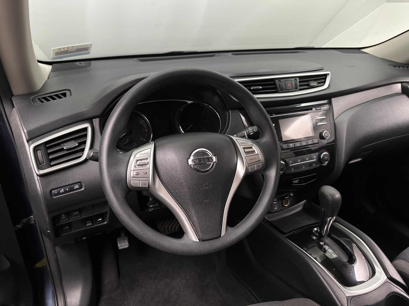 Thumbnail: 2015 Nissan Rogue - 5