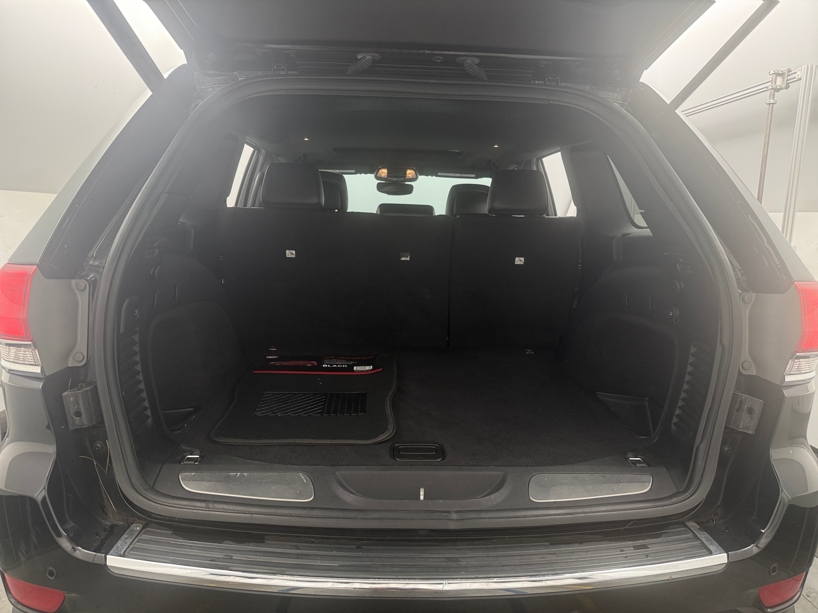 Thumbnail: 2019 Jeep Grand Cherokee - 6