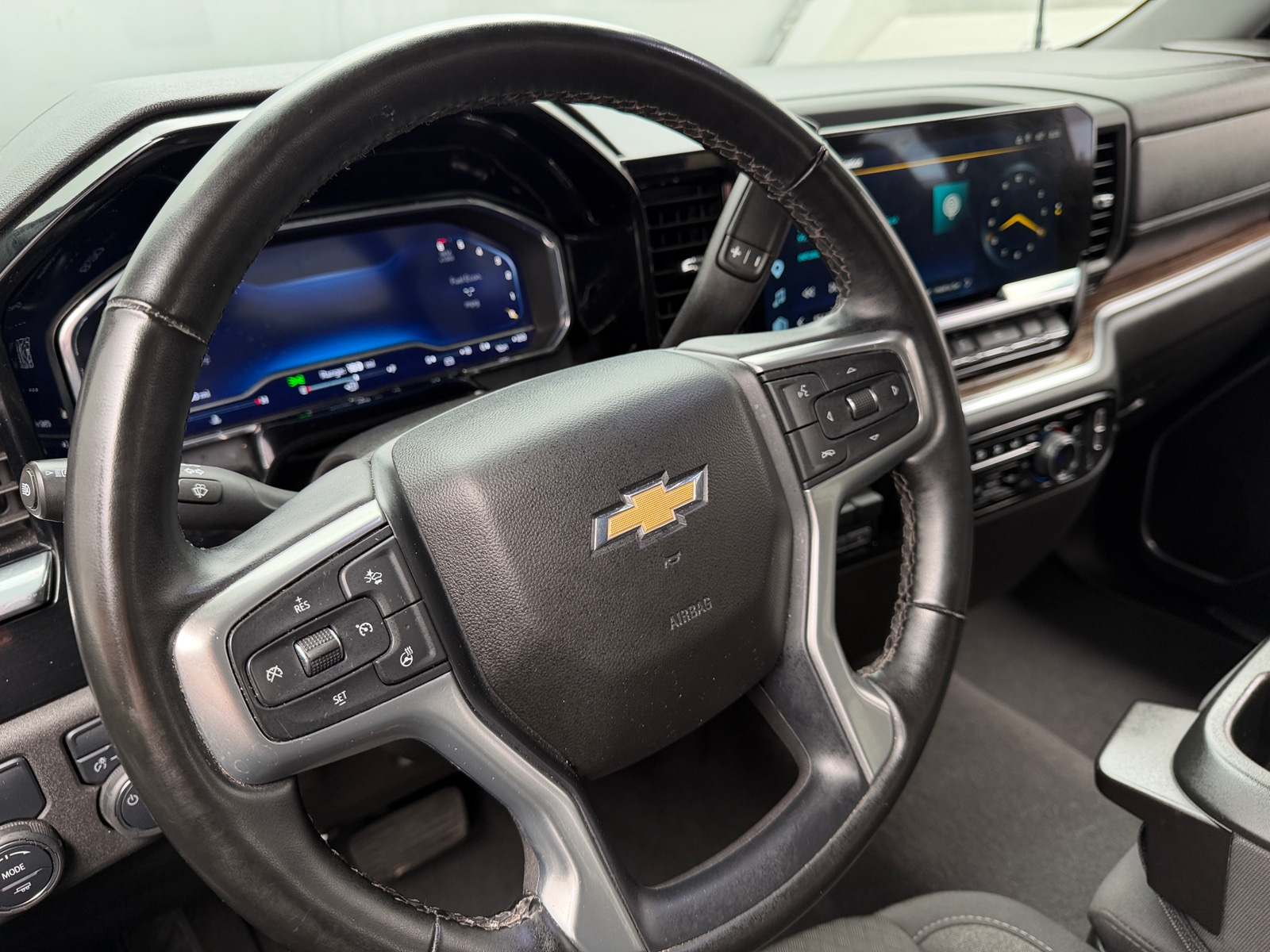 Thumbnail: 2025 Chevrolet Silverado 1500 - 5
