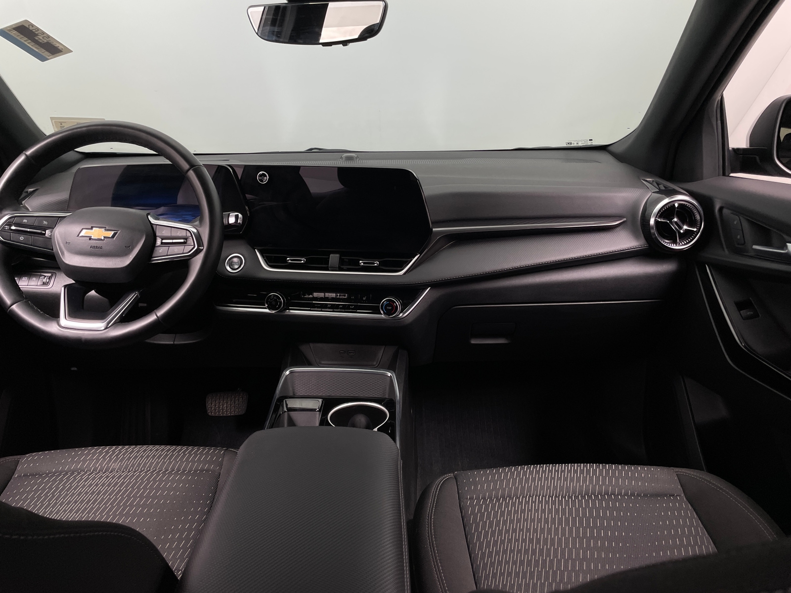 Thumbnail: 2025 Chevrolet Equinox - 3