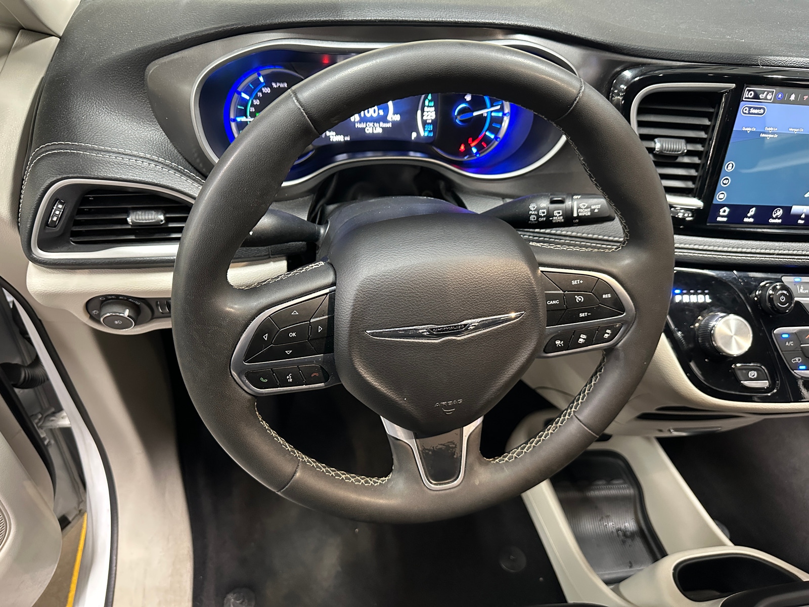 Thumbnail: 2024 Chrysler Pacifica - 4