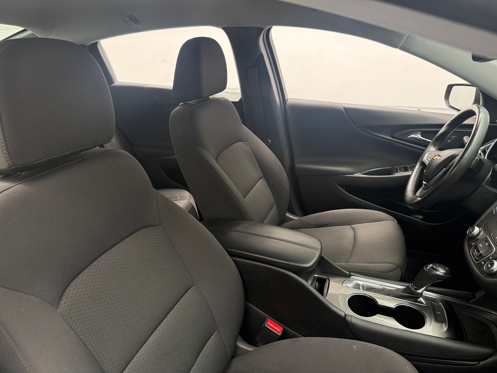 Thumbnail: 2018 Chevrolet Malibu - 2