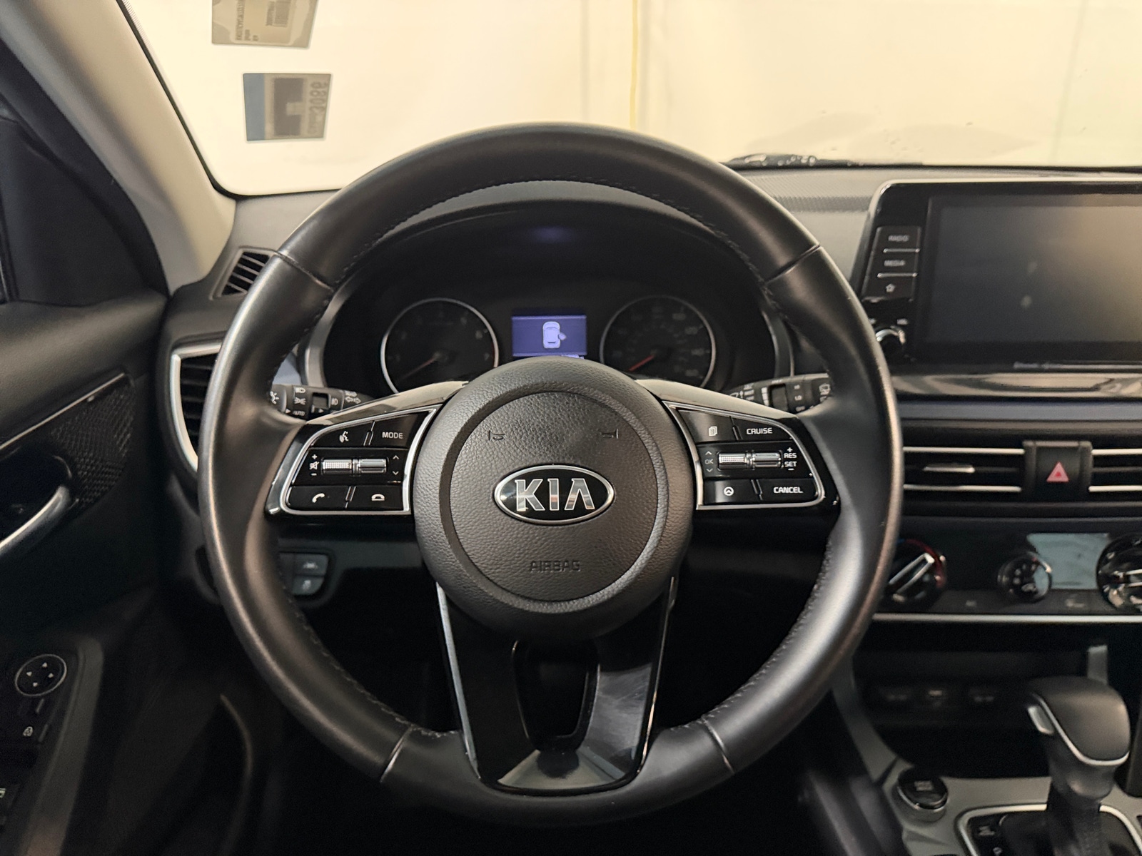Thumbnail: 2021 Kia Seltos - 4