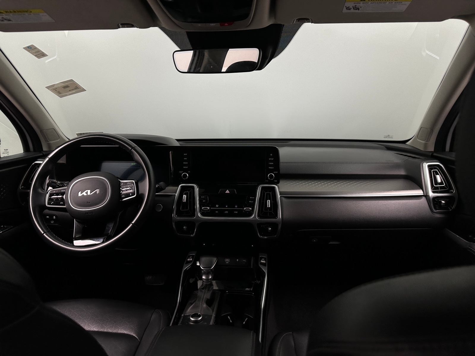 Thumbnail: 2023 Kia Sorento - 2