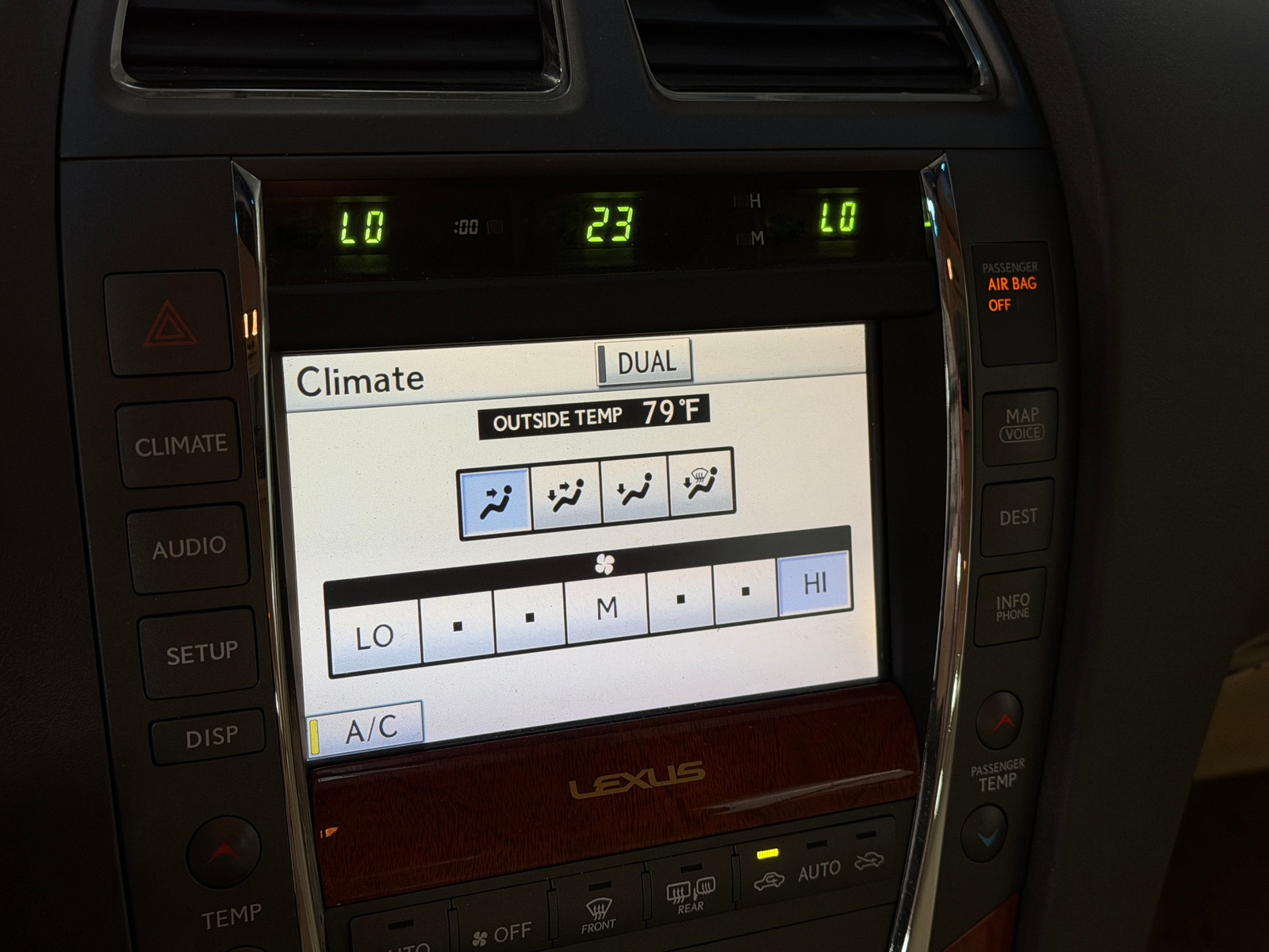 Thumbnail: 2012 Lexus ES - 3