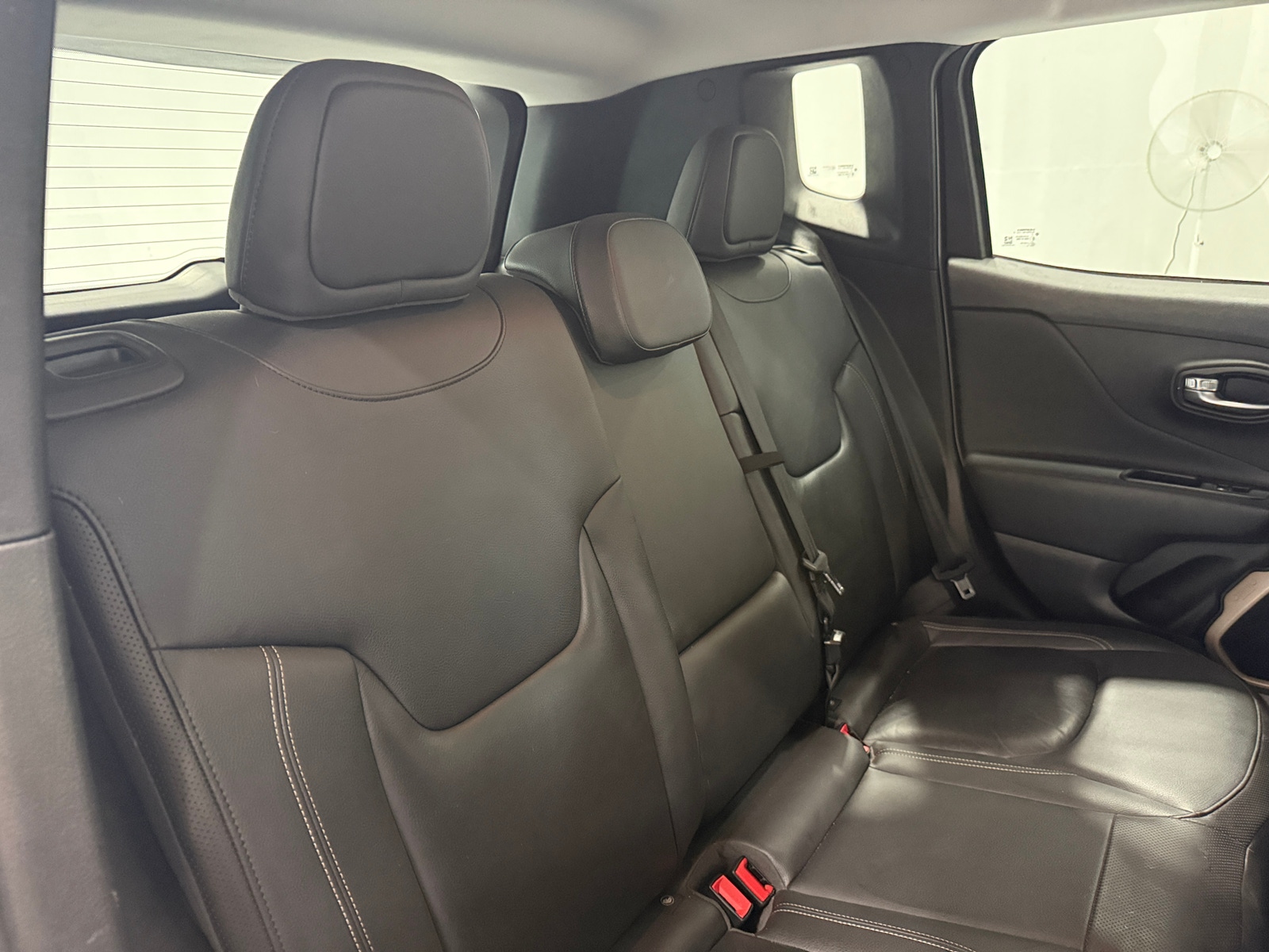 Thumbnail: 2017 Jeep Renegade - 5