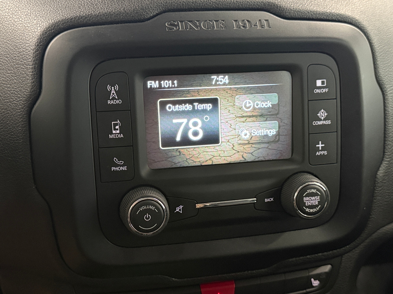 Thumbnail: 2017 Jeep Renegade - 3