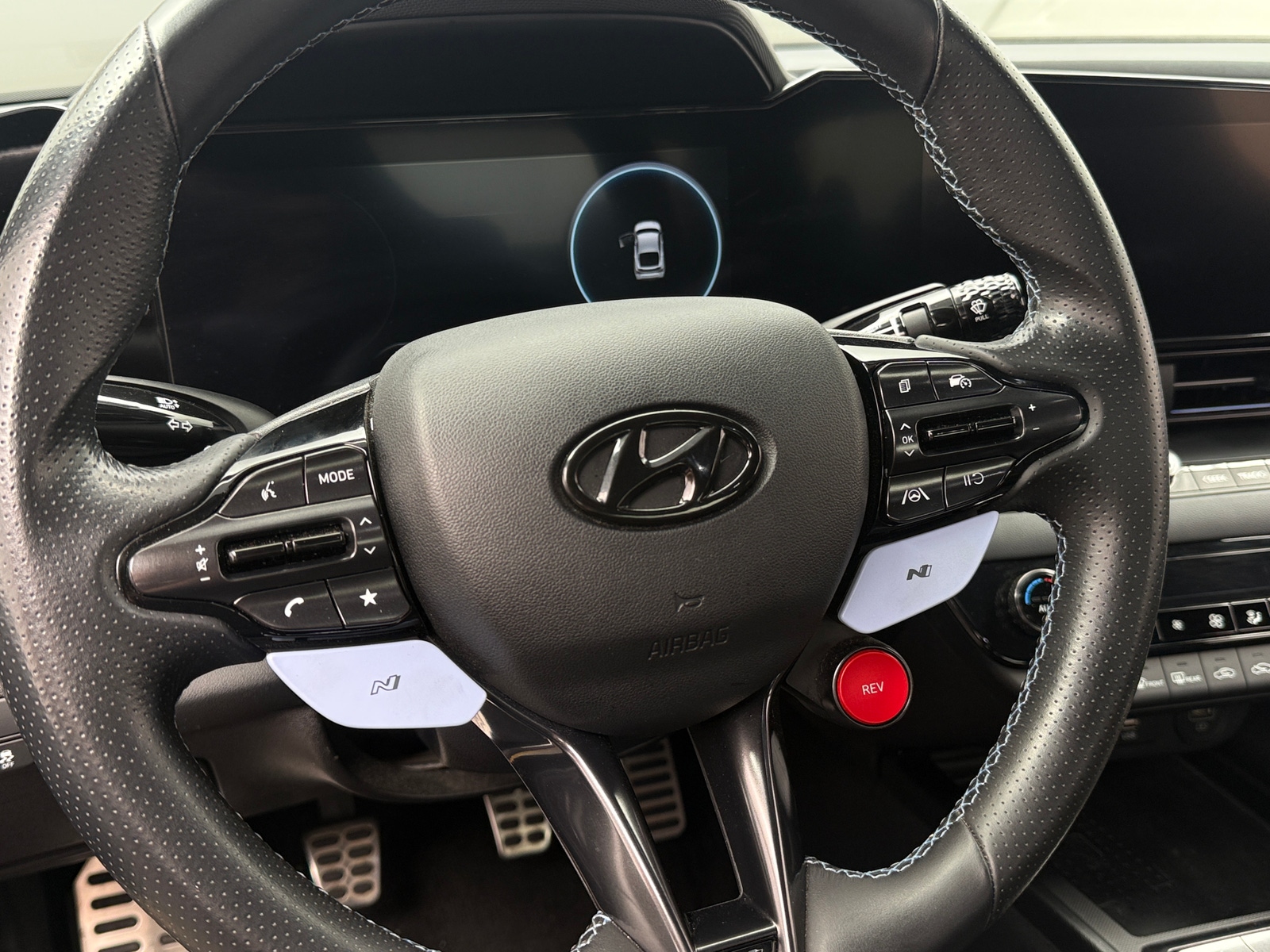 Thumbnail: 2022 Hyundai Elantra - 4